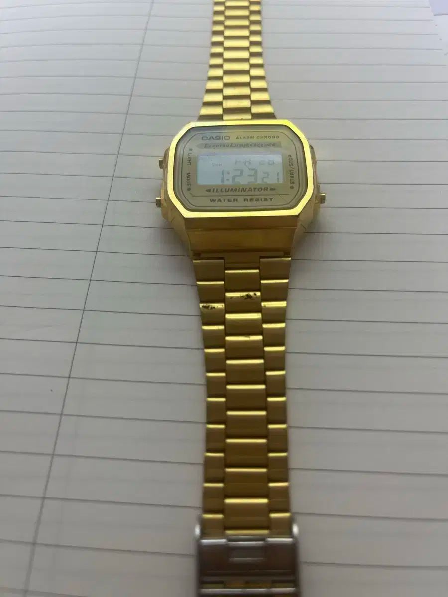 CASIO(カシオ) 金 デジタル時計