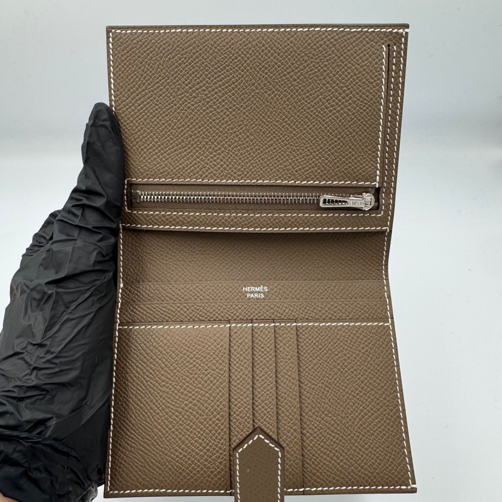 エトゥープ シルバー金具
