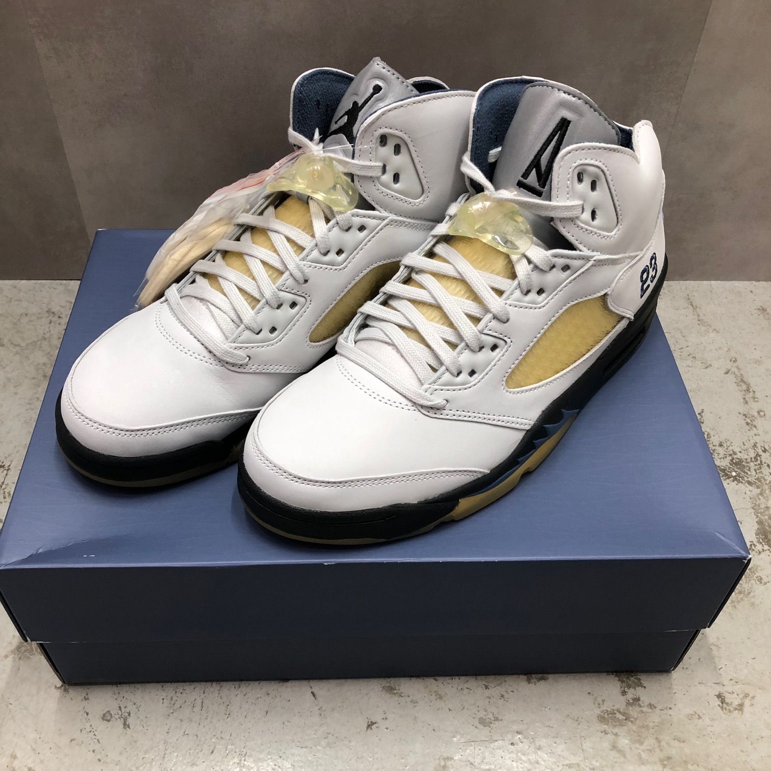 新品 WMNS NIKE AIR JORDAN 5 RETRO SP A Ma Maniere Dawn コラボ 
