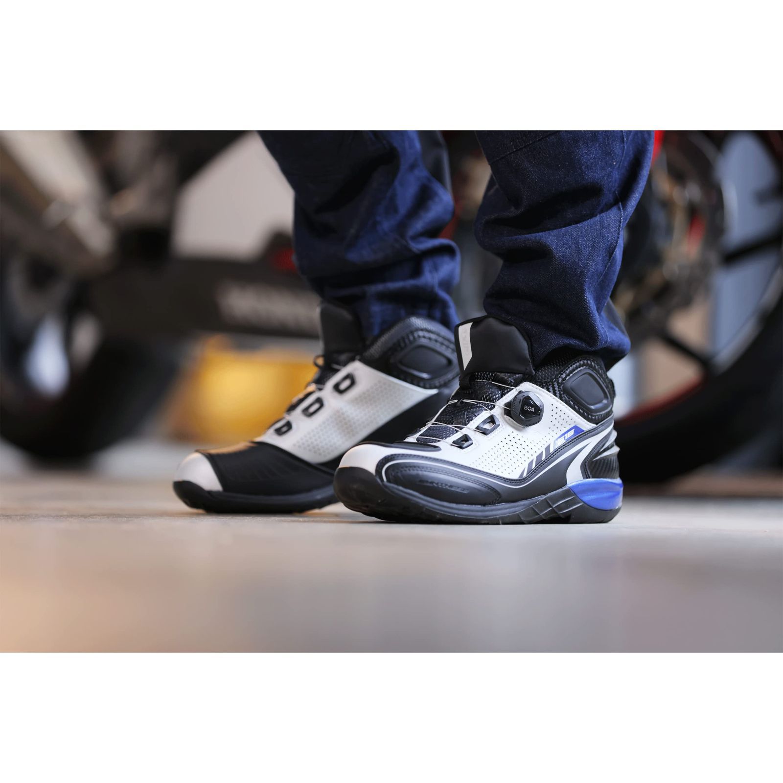  在庫 Synthese 16 シンテーゼ16 ローカットライディングシューズ エルフ ELF シューズ バドミントン