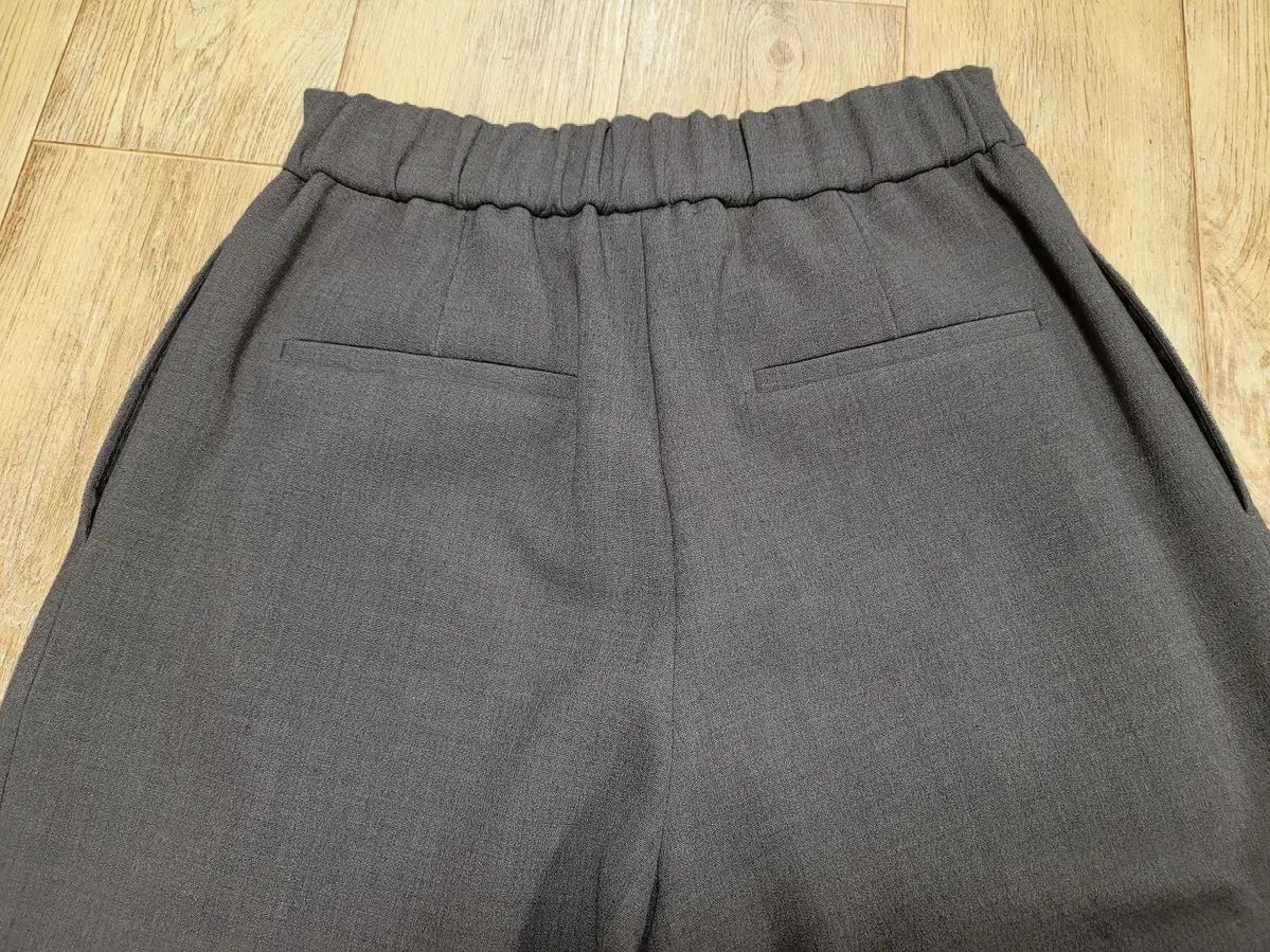 タック ウールパンツ