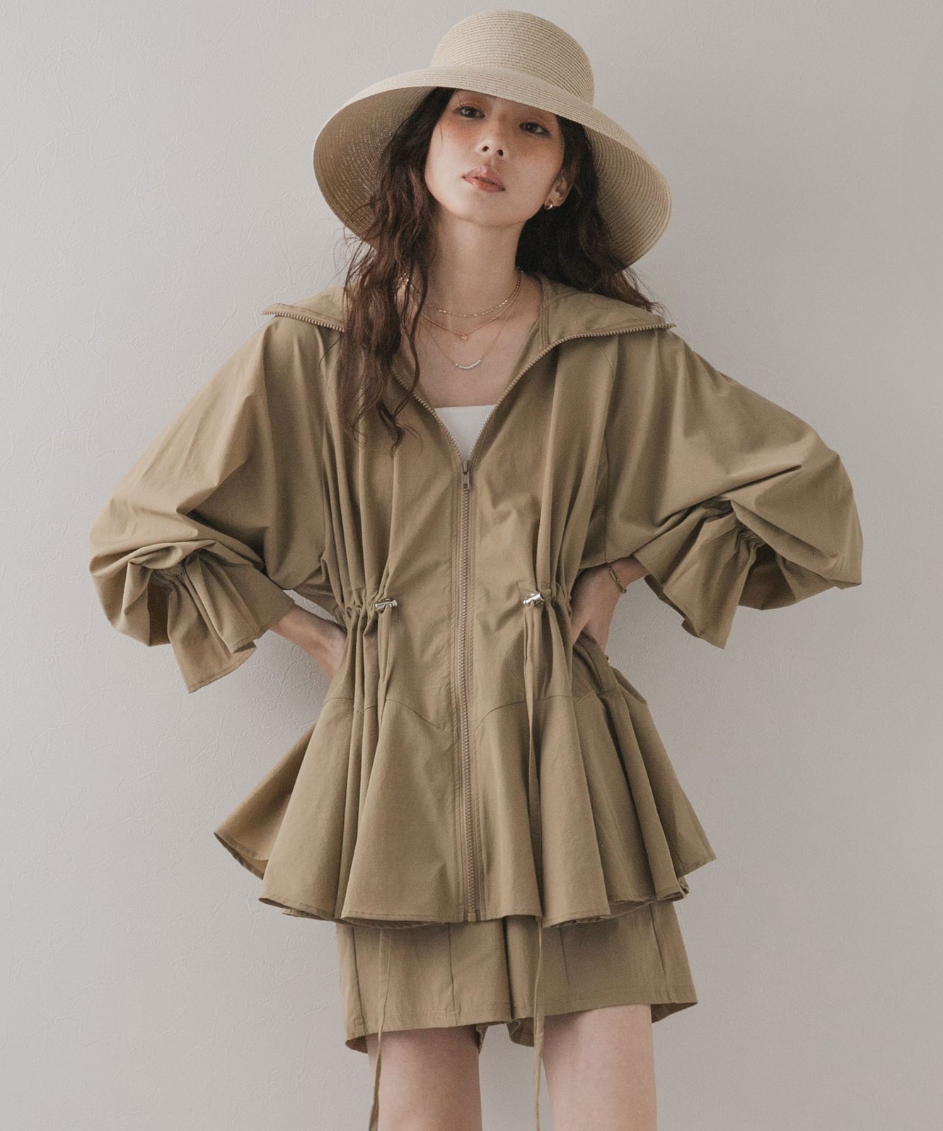 speedo SFW82532 H/R HALF SHORTS（スモークカーキ） サイズ M speedo