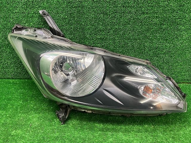 ホンダ　ＧＢ3/4　フリード　前期　右ヘッドライト　HID　100-22838　NO　レベ付き　バラスト付き　241212203