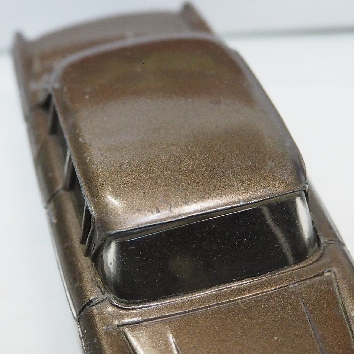 モデルペットNo.10【ニッサン セドリック Nissan Cedric 茶色