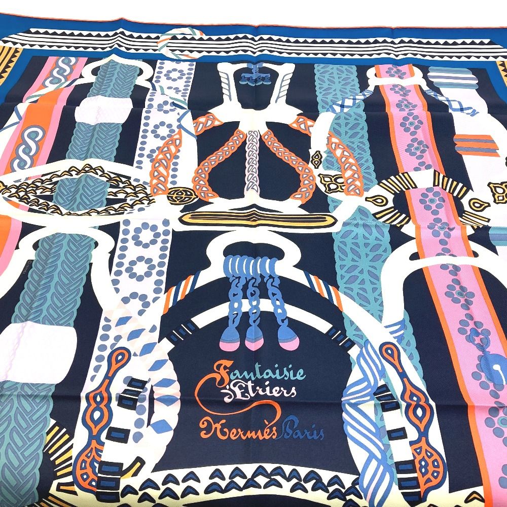 エルメス　HERMES　スカーフ　カレ90　鎧 HERMES エルメス ETRIERS 鎧 カレ90 シルク 大判 スカーフ