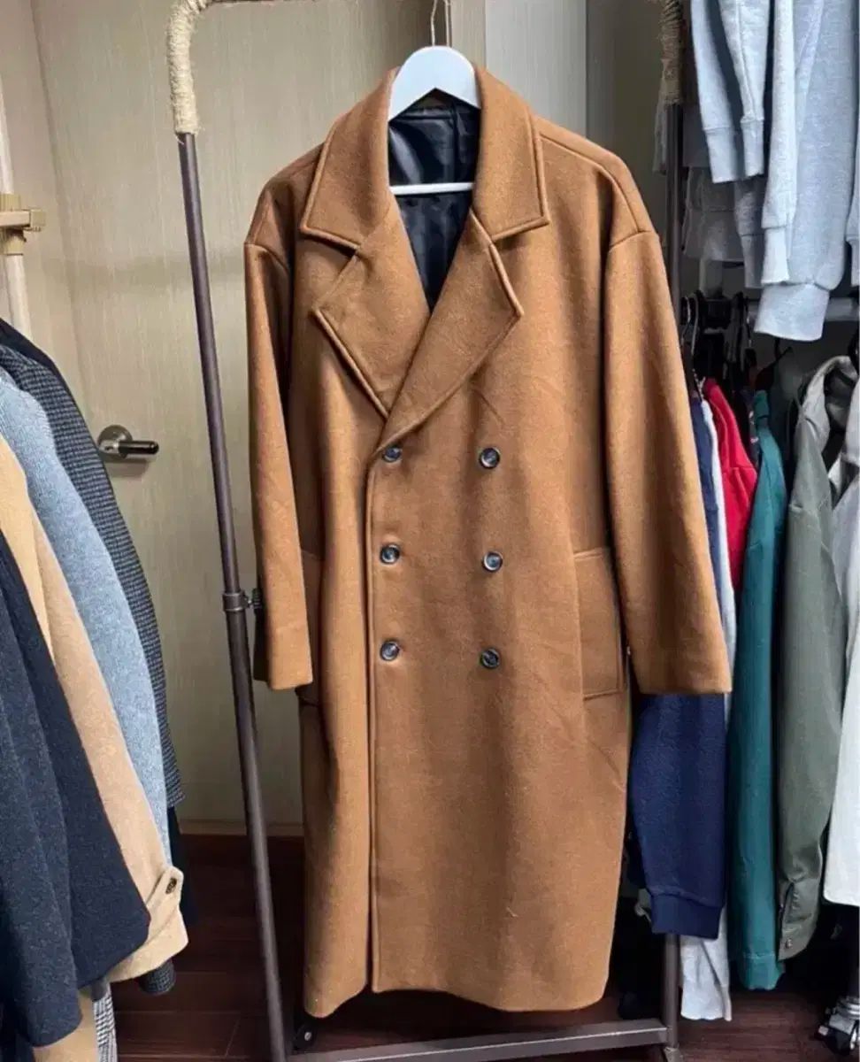 メンズ モダン キャメル ラベルに貼り付けます ロングコート
