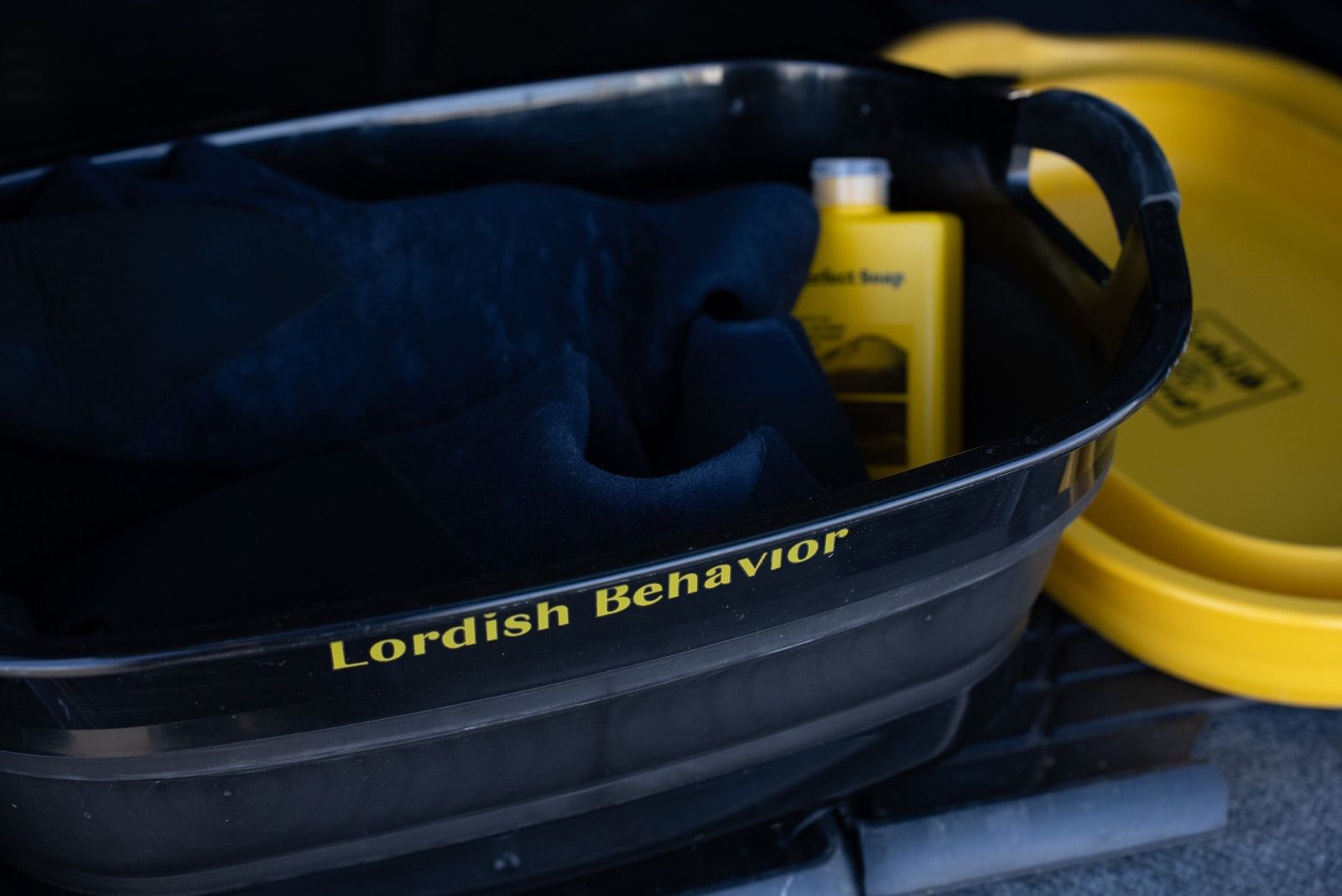 Lordish Behavior =LB=：ウエットスーツ着替え用 折りたたみ バケツ