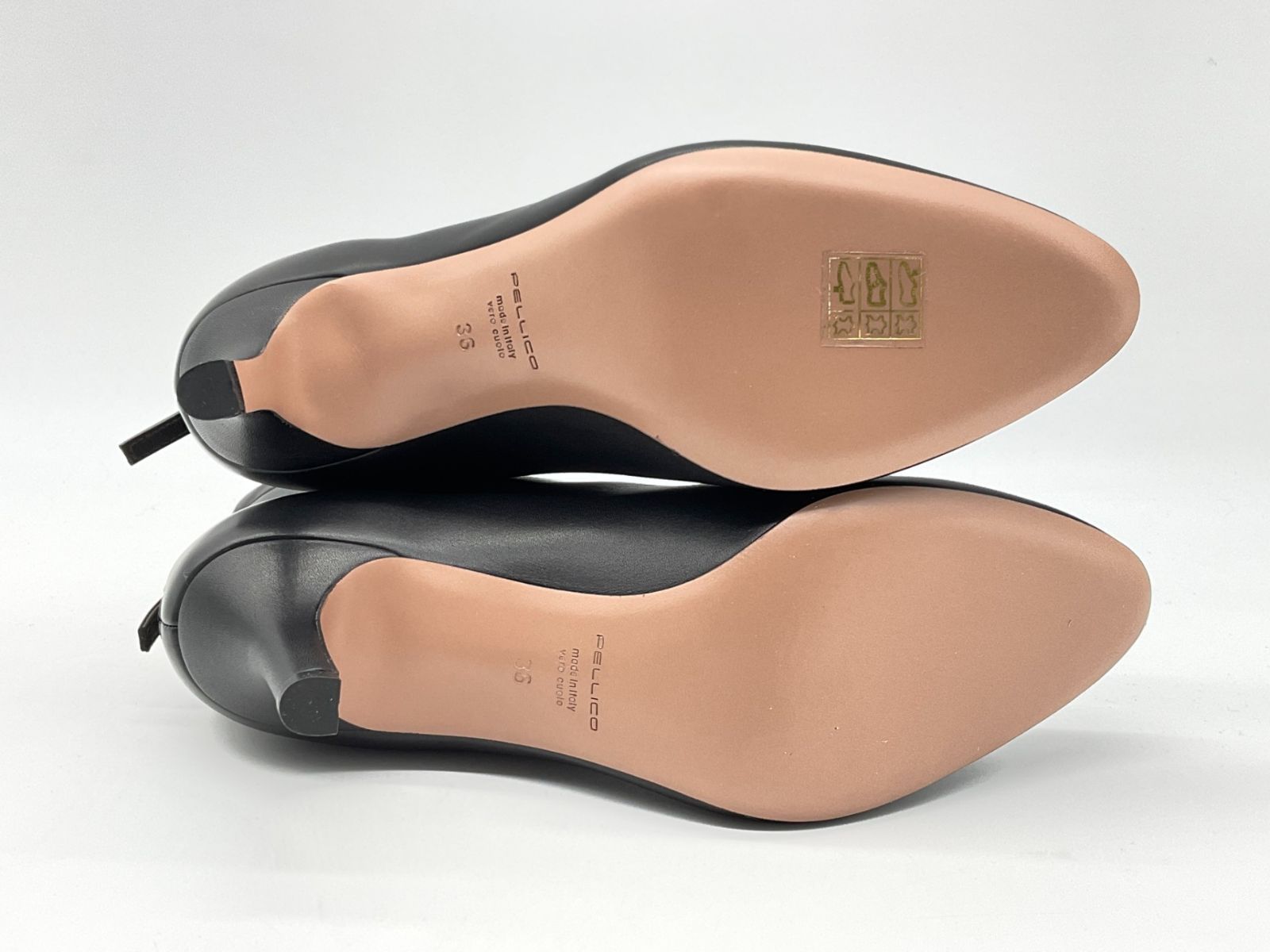 【PELLICO】ショートブーツ36 新品 PELLICO ペリーコ 36 ブラック ショートブーツ - メルカリ