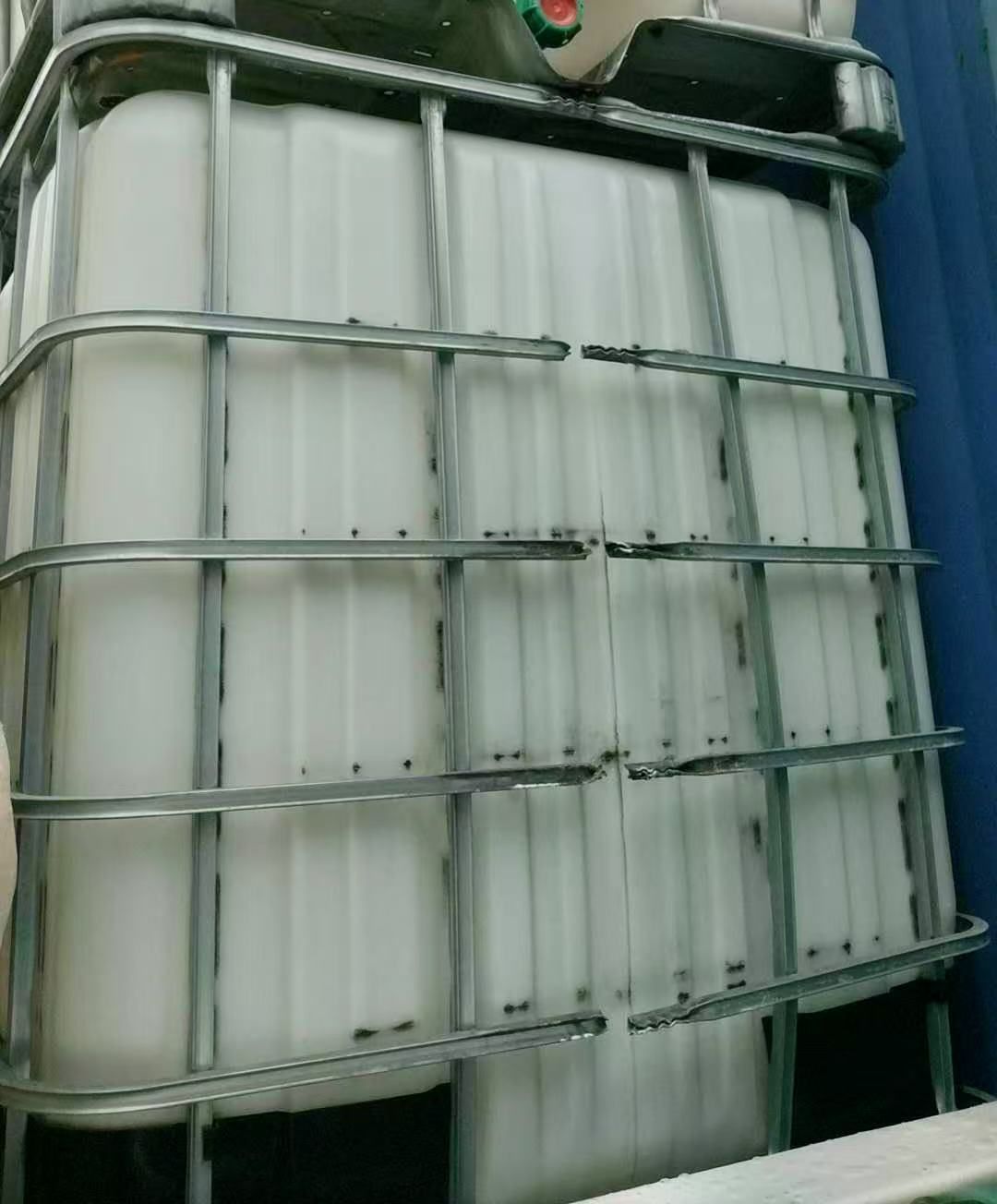 IBCタンク(1000L) 奥多摩町引き取り限定 IBC タンク 中古