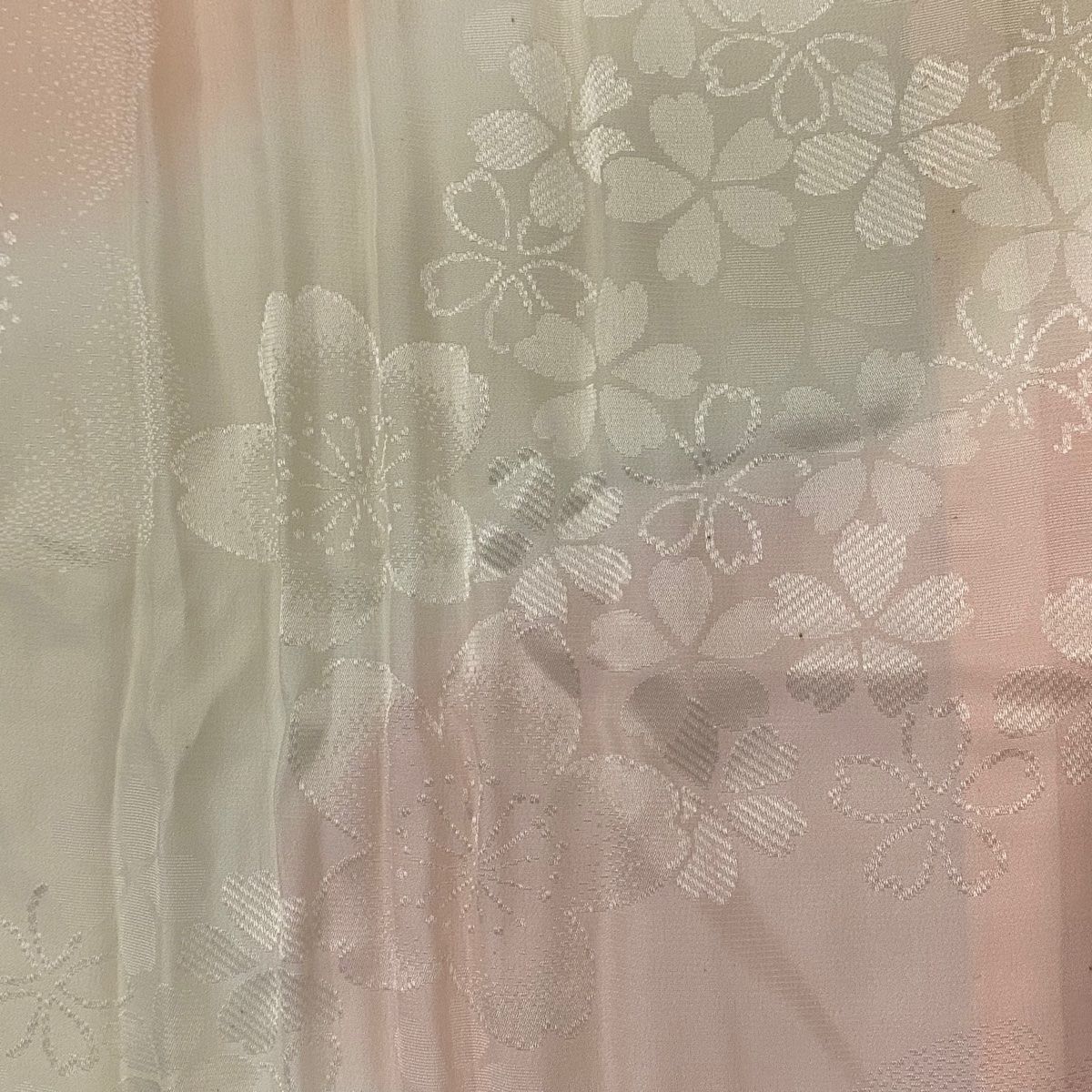 正絹長襦袢　薄桜色　中古　鱗文様　裄丈68cm　身丈132cm　d302 正絹長襦袢 薄桜色 中古 鱗文様 裄丈68cm 身丈132cm d302
