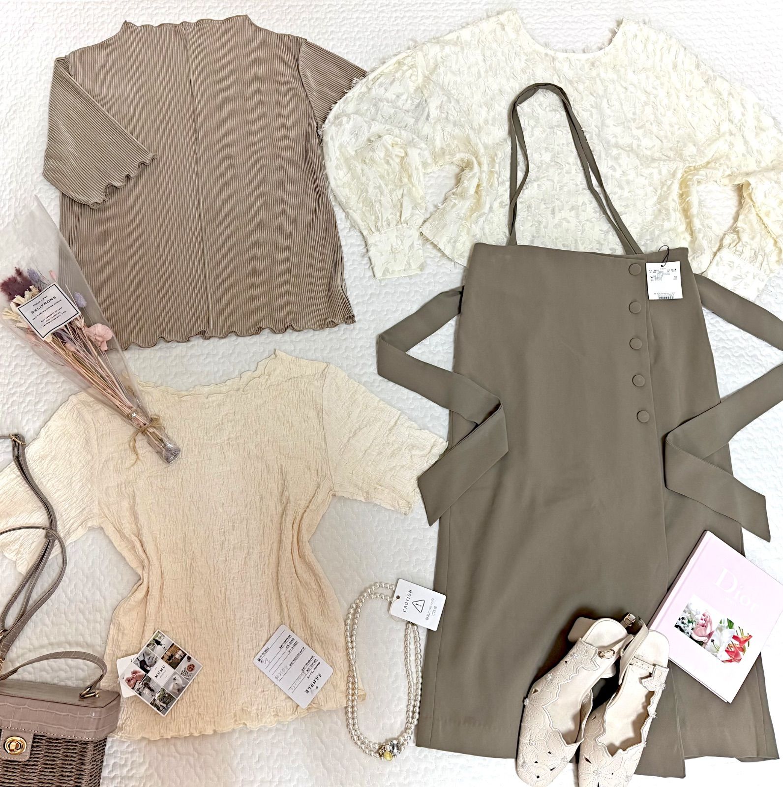 ナチュラルフェミニン 大人カワイイレディース服コーデ売り