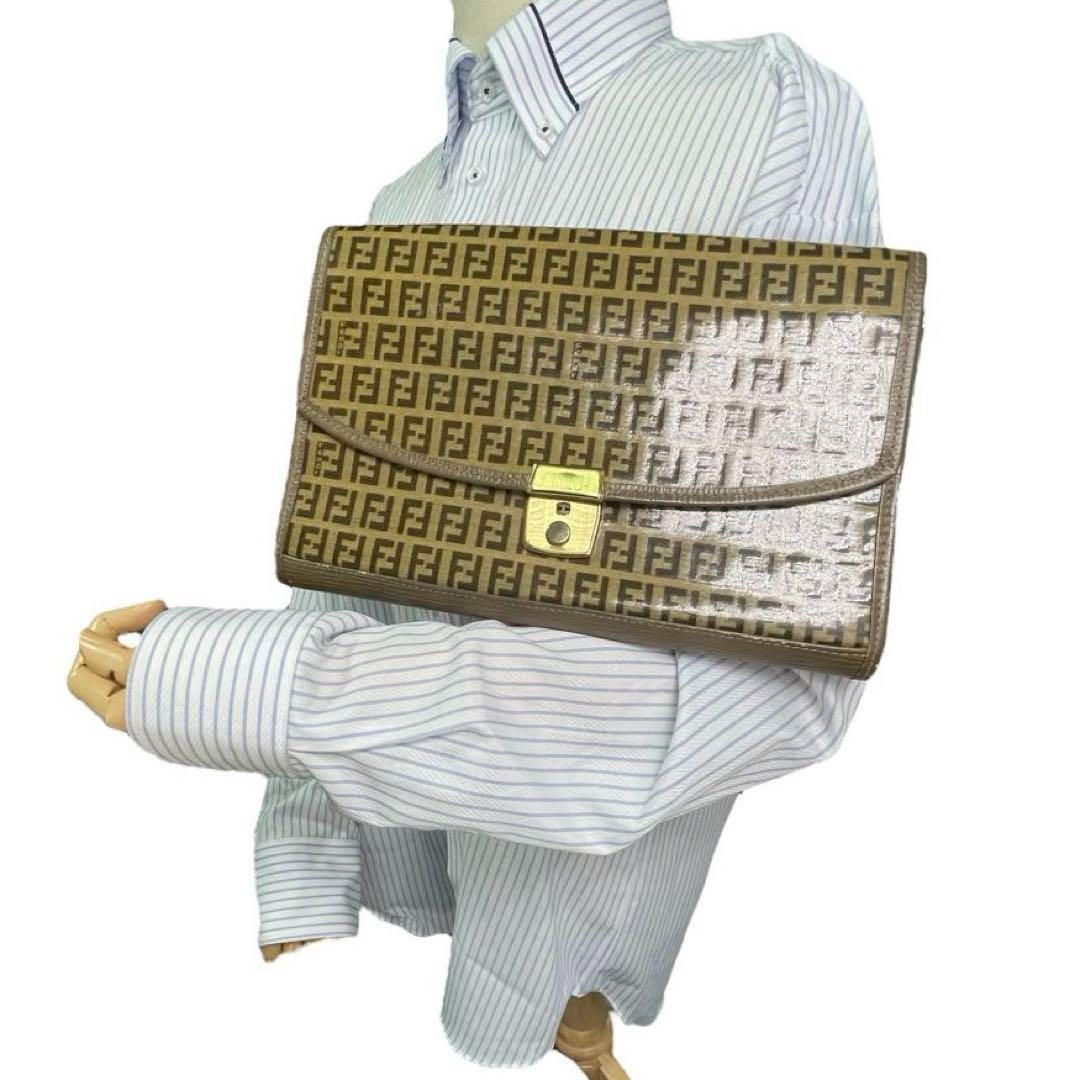 ロゴ ゴールド金具