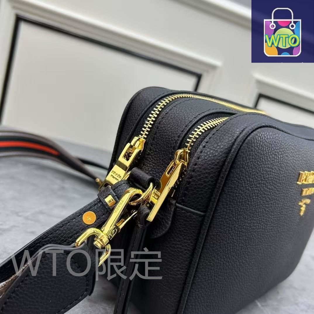 PRADA プラダ ショルダーバッグ - メルカリ