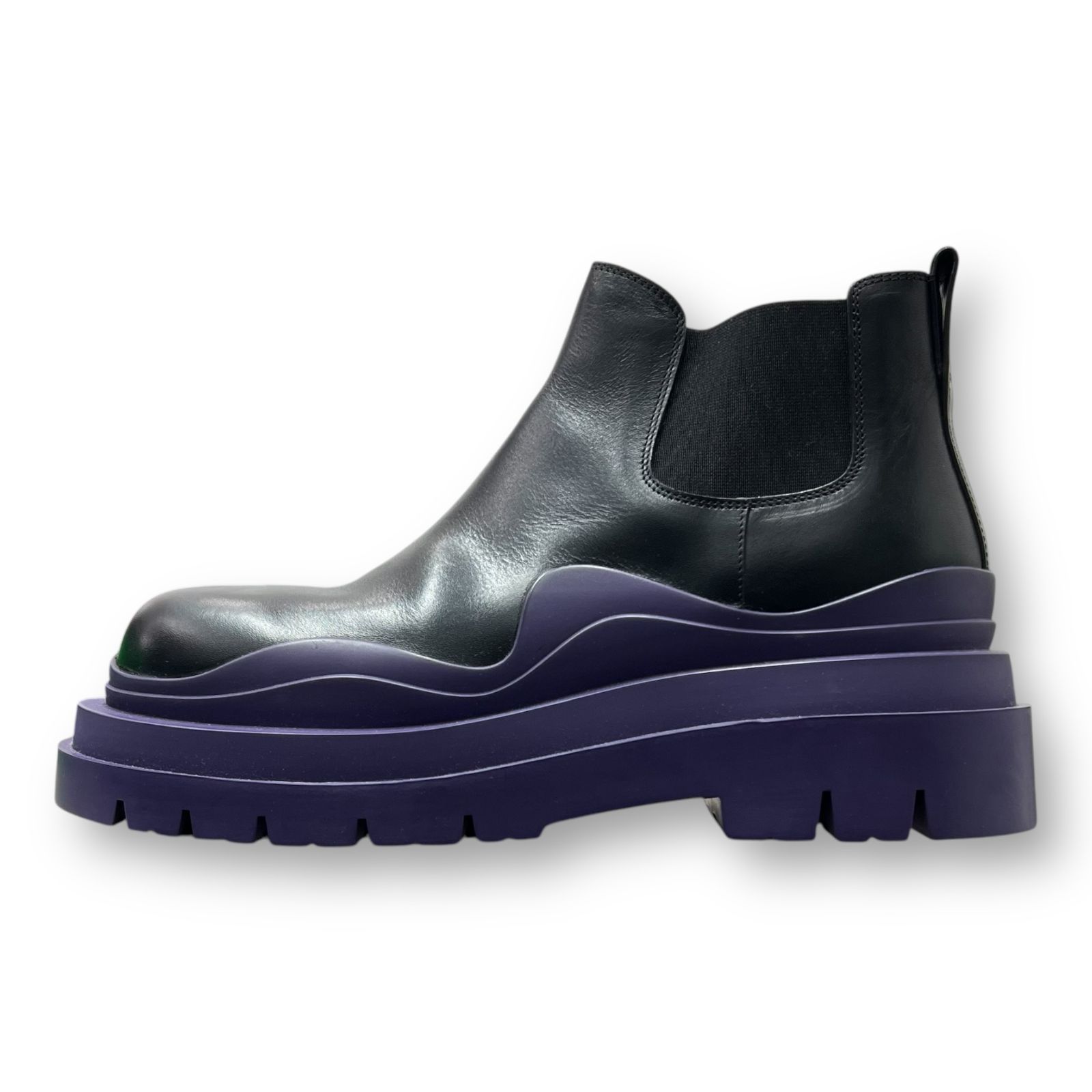 新品 Bottega Veneta タイヤ チェルシーブーツ BOTTEGA VENETA