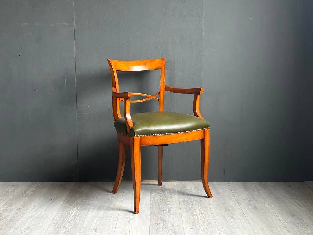 ヨーロピアン　クラシック　アームチェア　リベット打ち　イタリア　ロココ　nz ヨーロピアン クラシック アームチェア リベット打ち イタリア ロココ nz