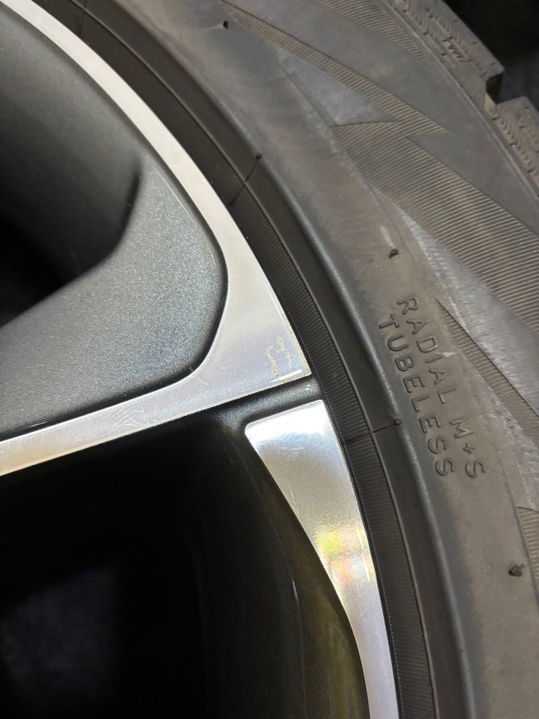 225|50R17 PIRELLI|ICE