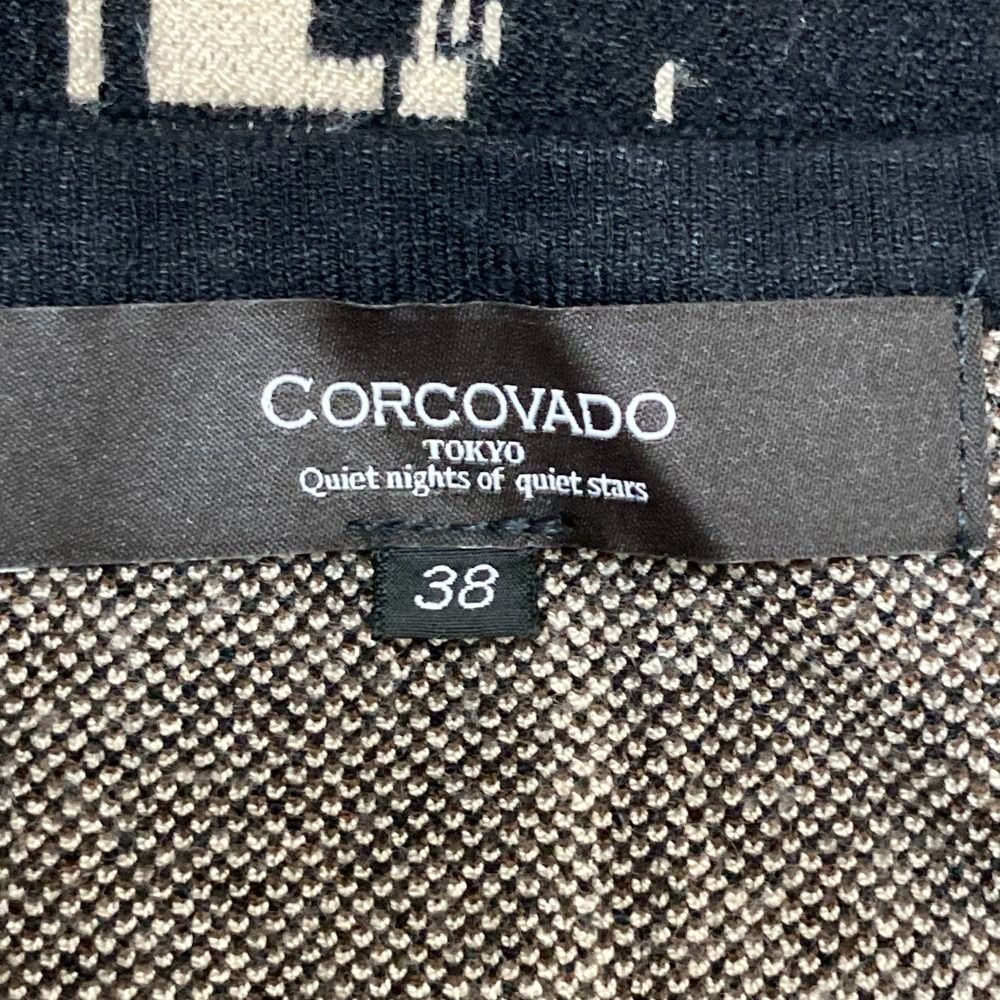 スクエアネック