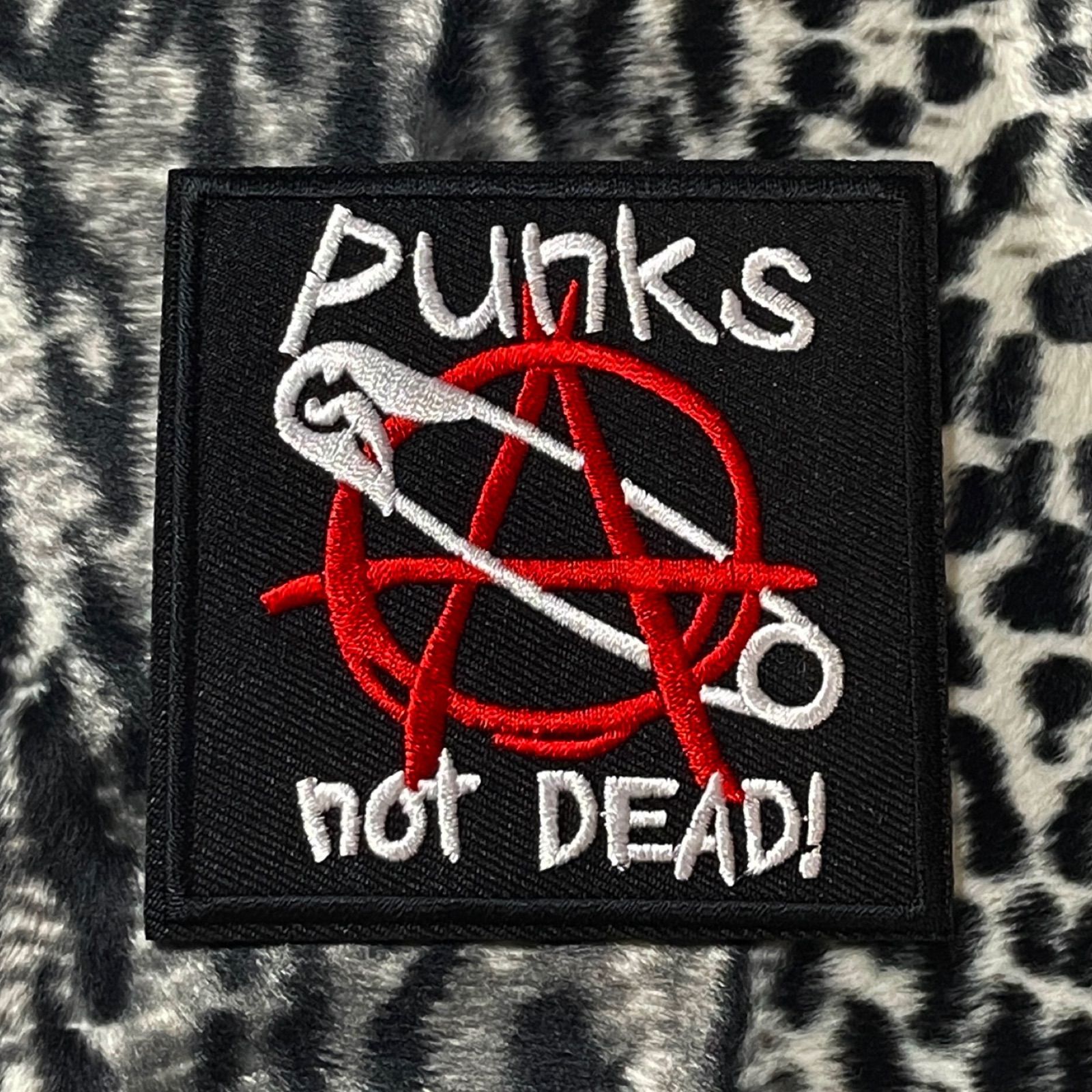 PUNKS not DEAD パンク ロック アイロン ワッペン ハードコア メタル