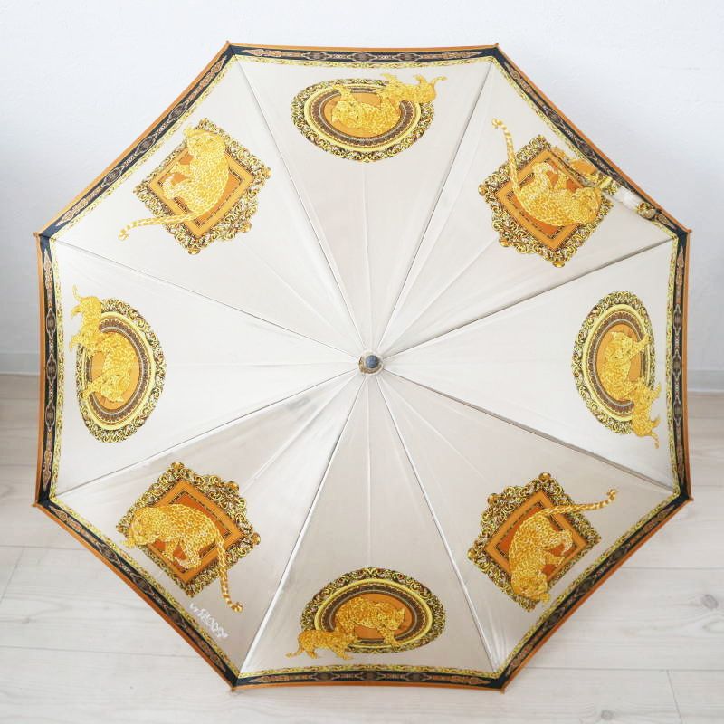 VERSACE