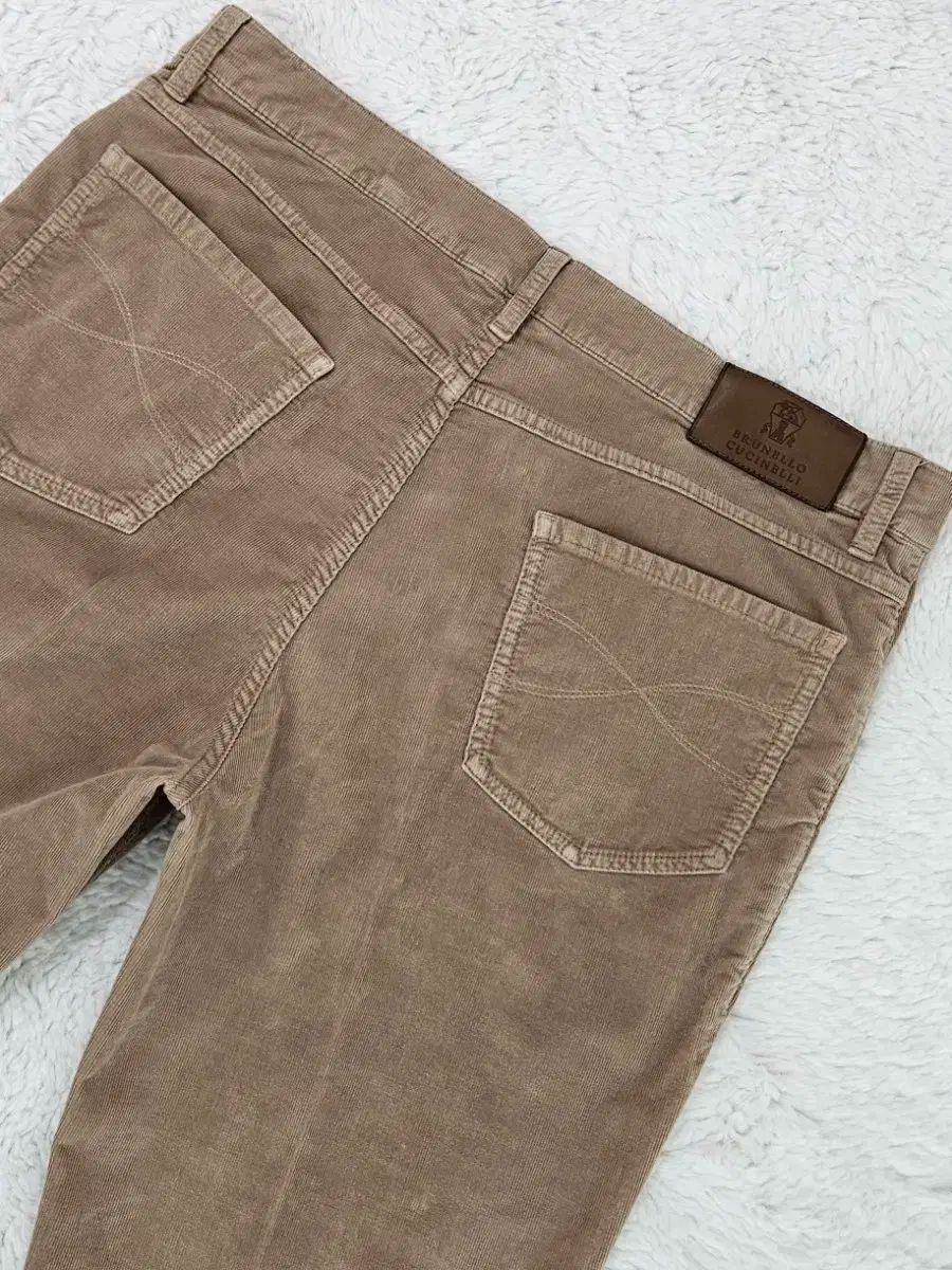 BRUNELLO CUCINELLI*高級感溢れる逸品*コーデュロイ パンツ BRUNELLO CUCINELLI ブルネロクチネリ コーデュロイパンツ
