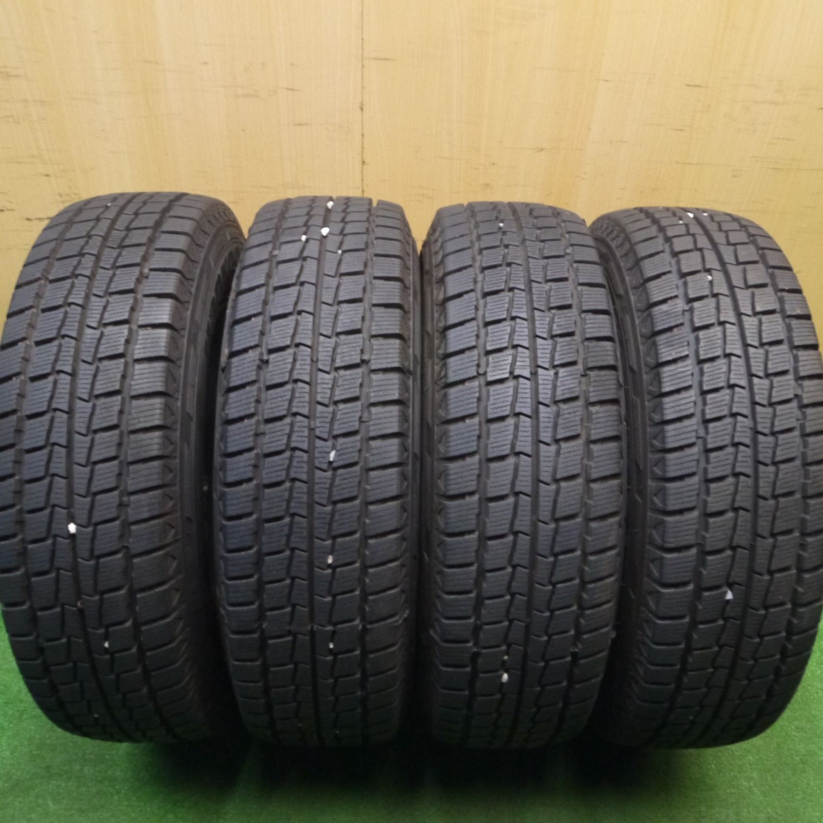 スタッドレスタイヤ ホイール付き(PCD100/114.3-4H(マルチ)) 【公式通販】