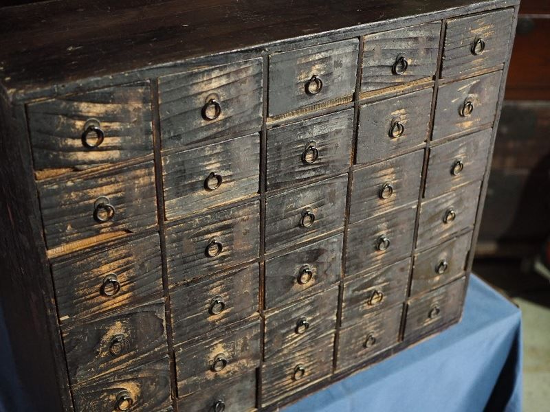 江戸時代の薬箪笥 ３０杯抽斗箪笥 1つ抽斗作り直しあり 古録展 品番S10789 WWW_NOITHATQUANGTHANH_NET