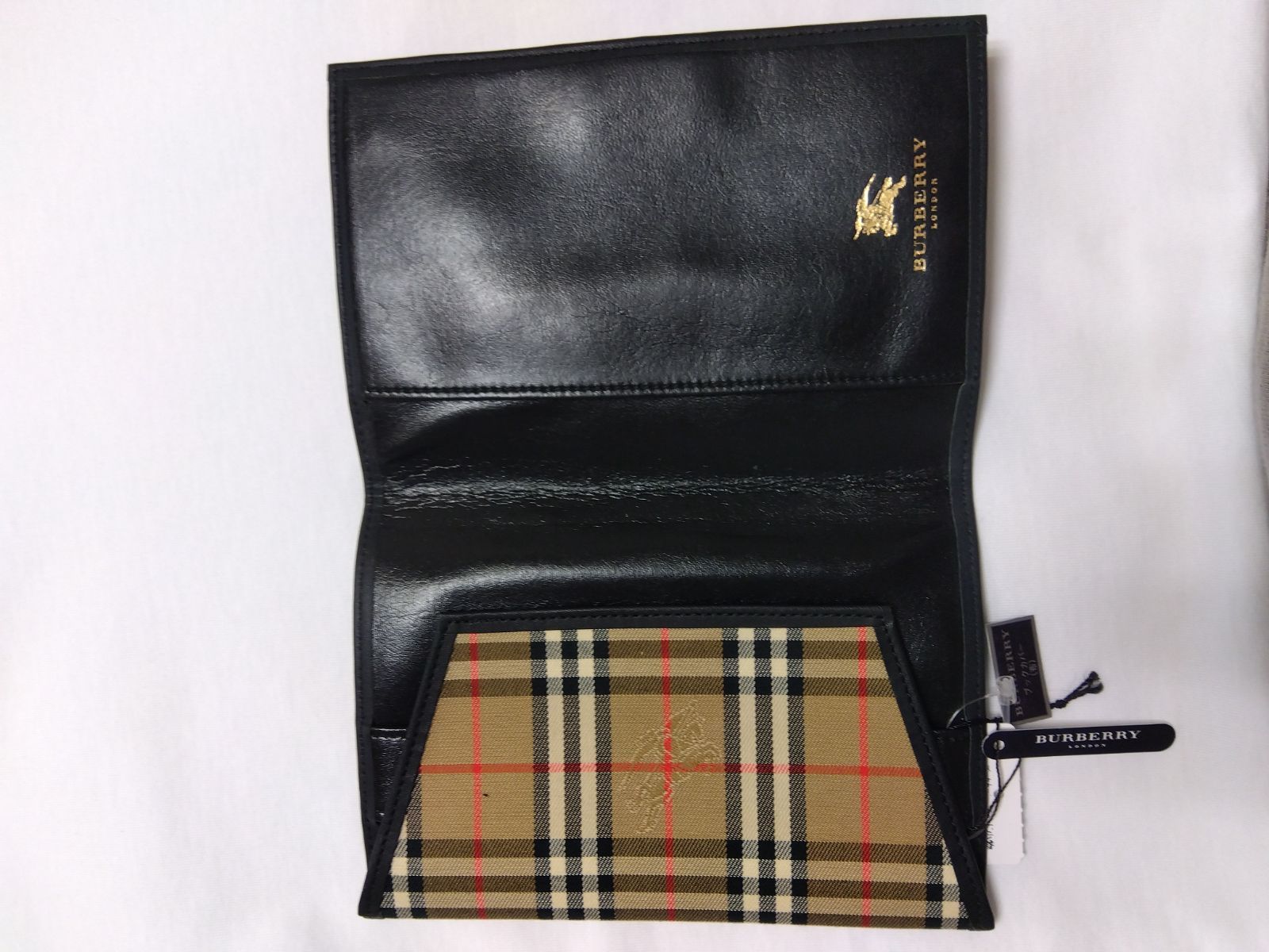 未使用級✨バーバリーロンドン　ブックカバー　ノバチェック　箱付き　完品 BURBERRY バーバリー ノバチェック 手帳 手帳カバー ベージュ x