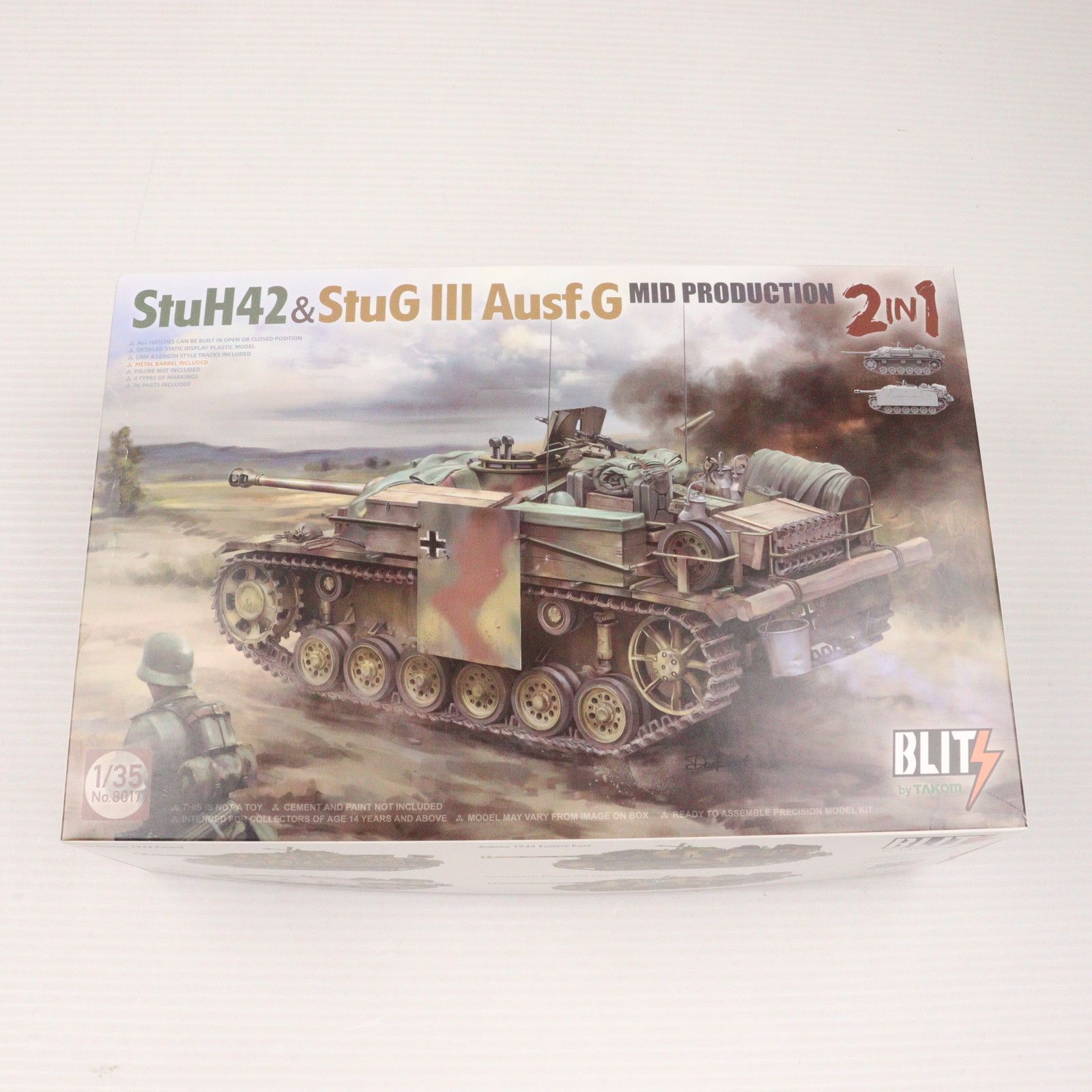 赤字超特価，格安 1/35 10.5cm突撃榴弾砲42 u0026 III号 突撃砲G型 中期型 2 in 1 w/車載品 プラモデル(TKOB8017) TAKOM(タコム) その他