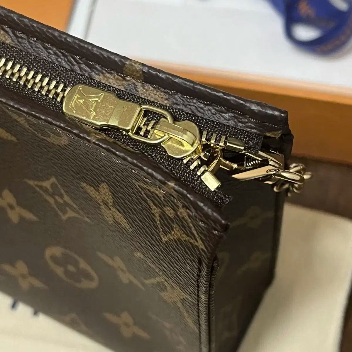 ルイヴィトン ライムライト クラッチ モノグラム シルバー