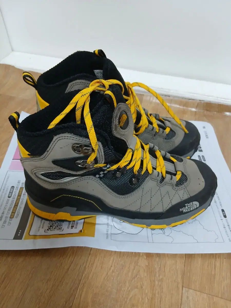 ザノースフェイス 登山靴