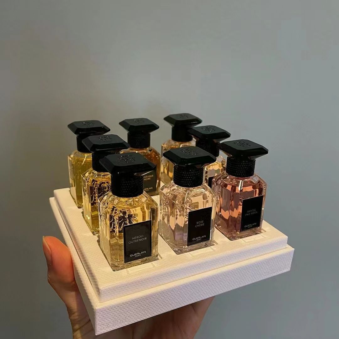 GUERLAIN 香水 10ml x 8本 セット ユニセックス - メルカリ