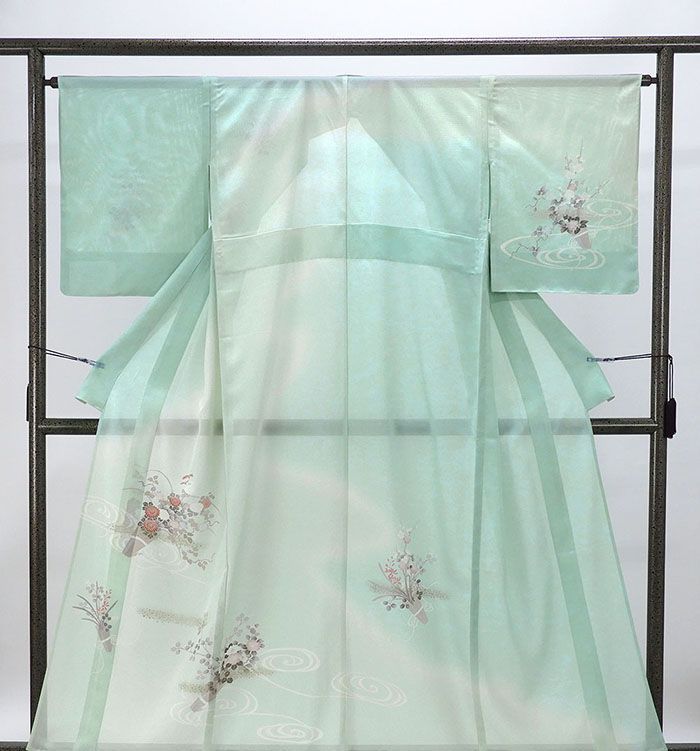 美品未着用 夏着物 正絹 絽“風に揺らめく笹に清らかな瑞鳥”訪問着 Ｗ-15 夏物 絽訪問着 未使用 正絹 花 五泉駒絽 身丈168cm 裄丈68.5cm