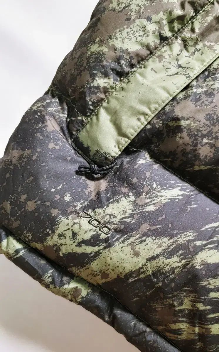 L THE NORTH FACE(ザノースフェイス) ダウンベスト 700 ダークカーキ