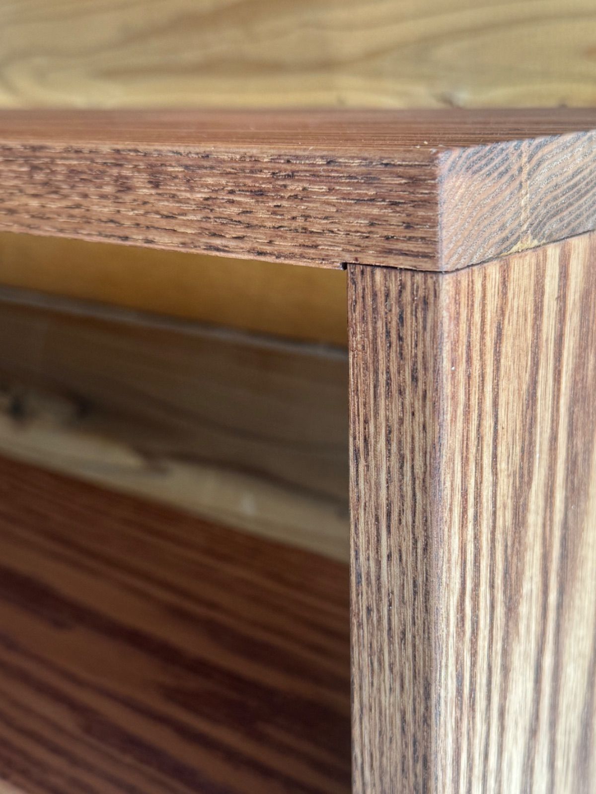 タモ無垢材の棚(M)カラーチェリー　無垢材　木製　一枚板　おまけ積木付き 本棚 タモ無垢材の棚(M)カラーチェリー 無垢材 木製 一枚板 おまけ積木