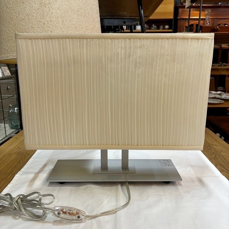 希少品 浮かん YAMAGIWA ヤマギワ テーブルライト BAUMN バウム ホワイト