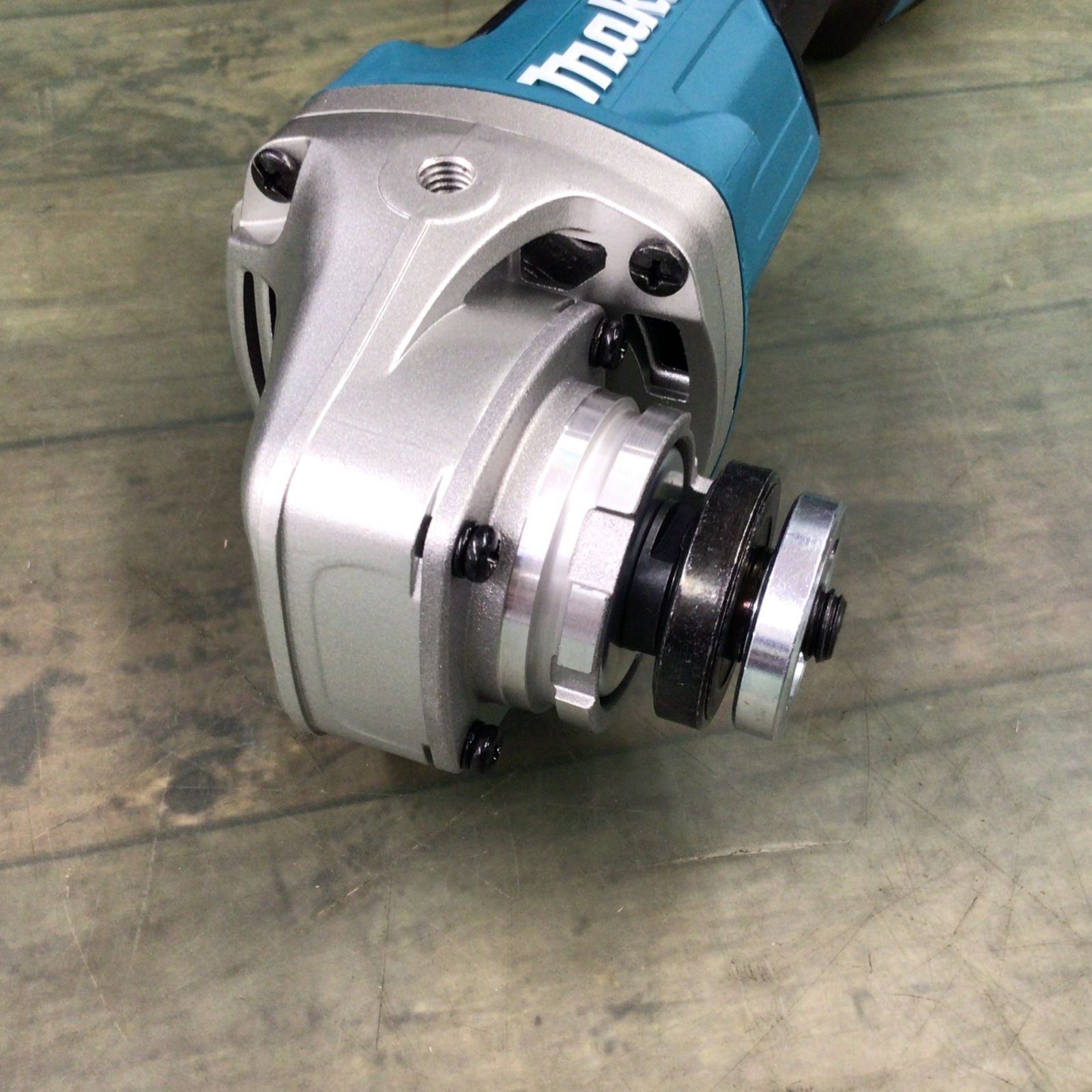 【未使用(店頭展示品)】★マキタ(makita) 100mmコードレスディスクグラインダ GA412DZ【東大和店】 未使用(店頭展示品)】☆マキタ(makita) 100mmコードレスディスク