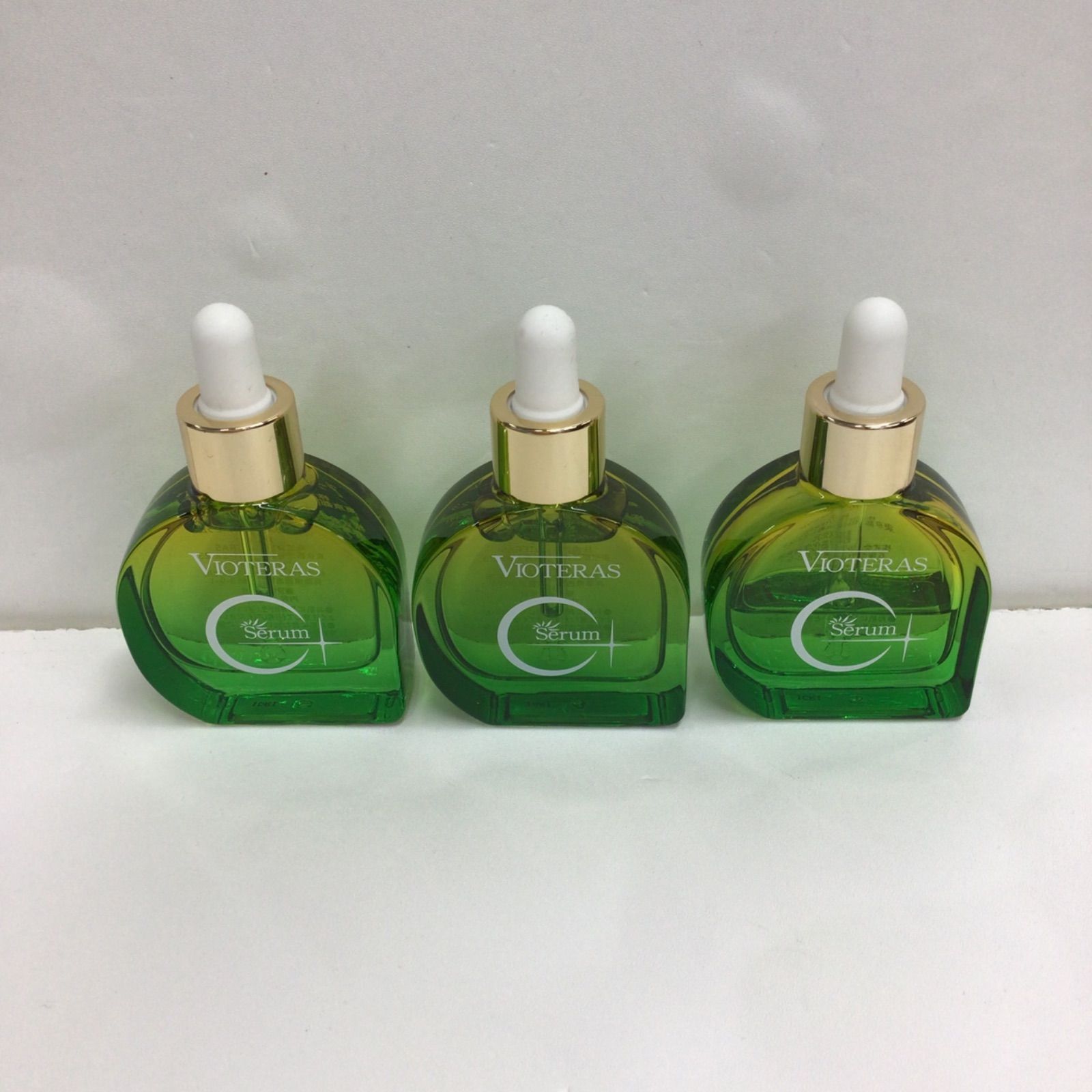 ヴィオテラスC+クリアセラム 20ml×3箱おまけ付き