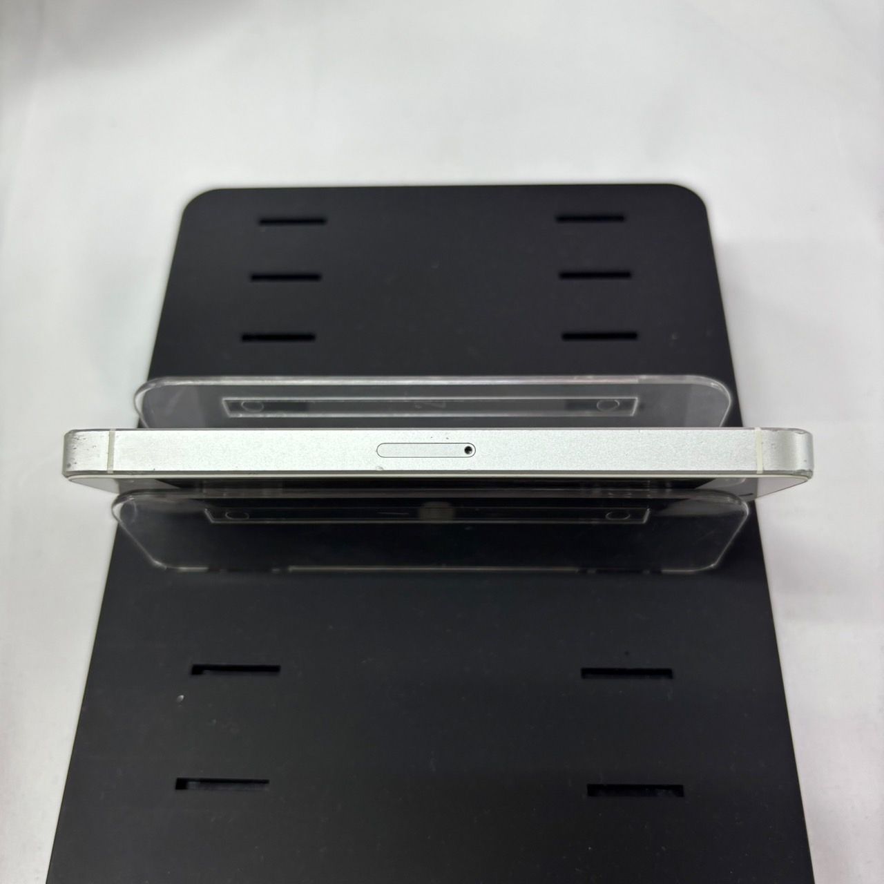 iPhoneSE ジャンク ムスビー｜未使用品 電池100％ iPhoneSE2 64GB Black SIMフリー