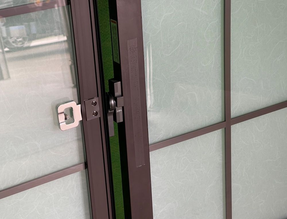 (美品です)　LIXIL　２重サッシ　障子風　引き違い戸　２枚セット　高さ91.5×幅83.5×厚み2.5(cm)　SU-9996-CFNG■A-993 美品です) LIXIL 2重サッシ 障子風 引き違い戸 2枚セット 高さ91.5