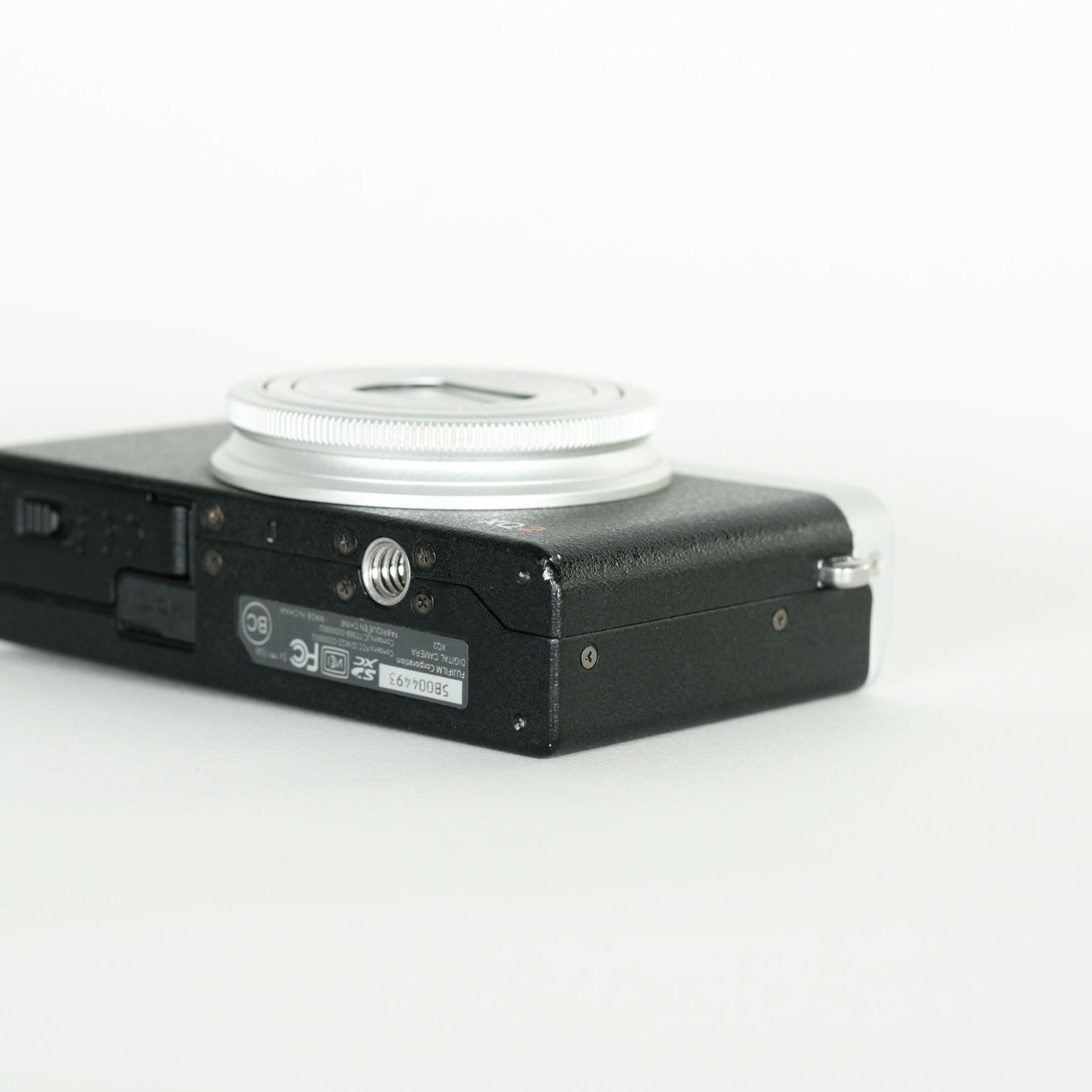 | コンパクトデジタルカメラ