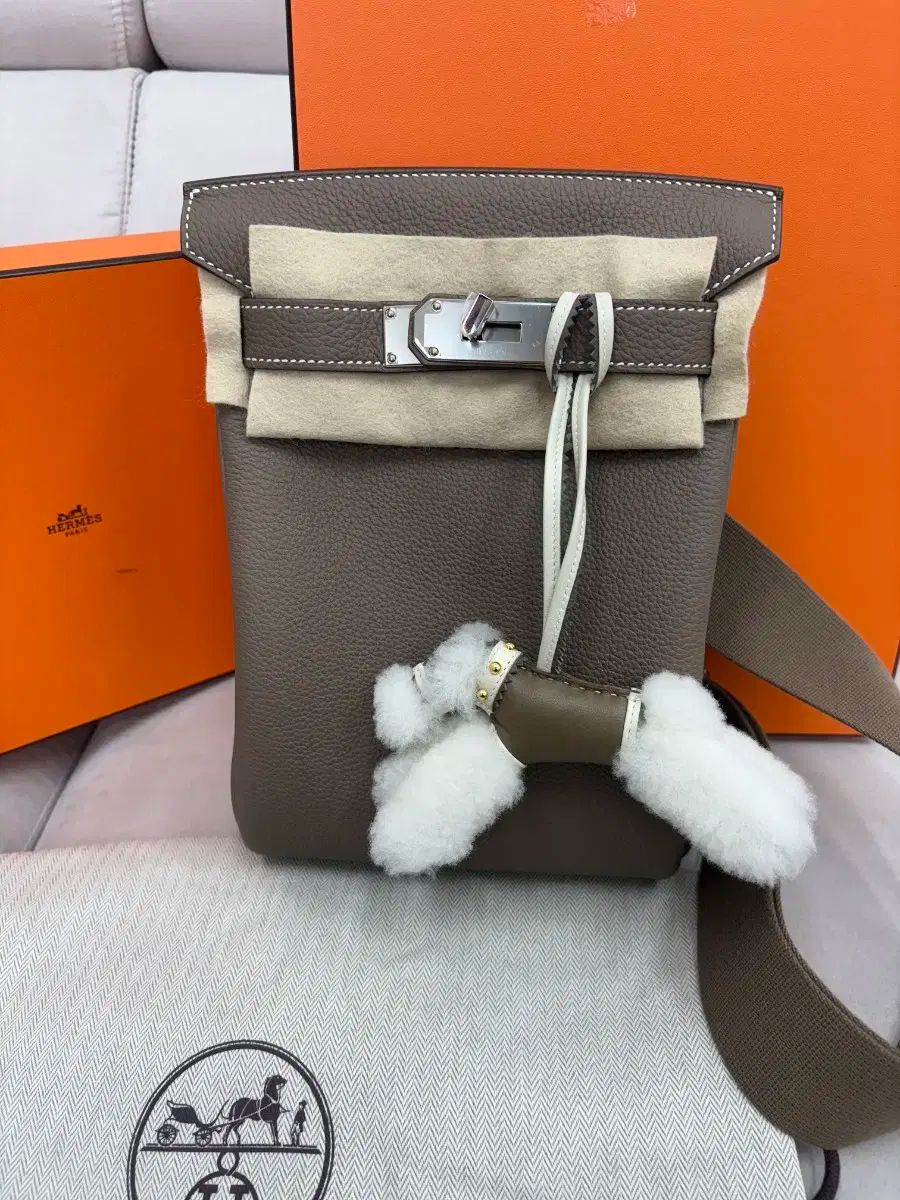 デパートフルセット 25年最新 エルメス エトープ スタッズ ゴールド バディ キーホルダー K刻印