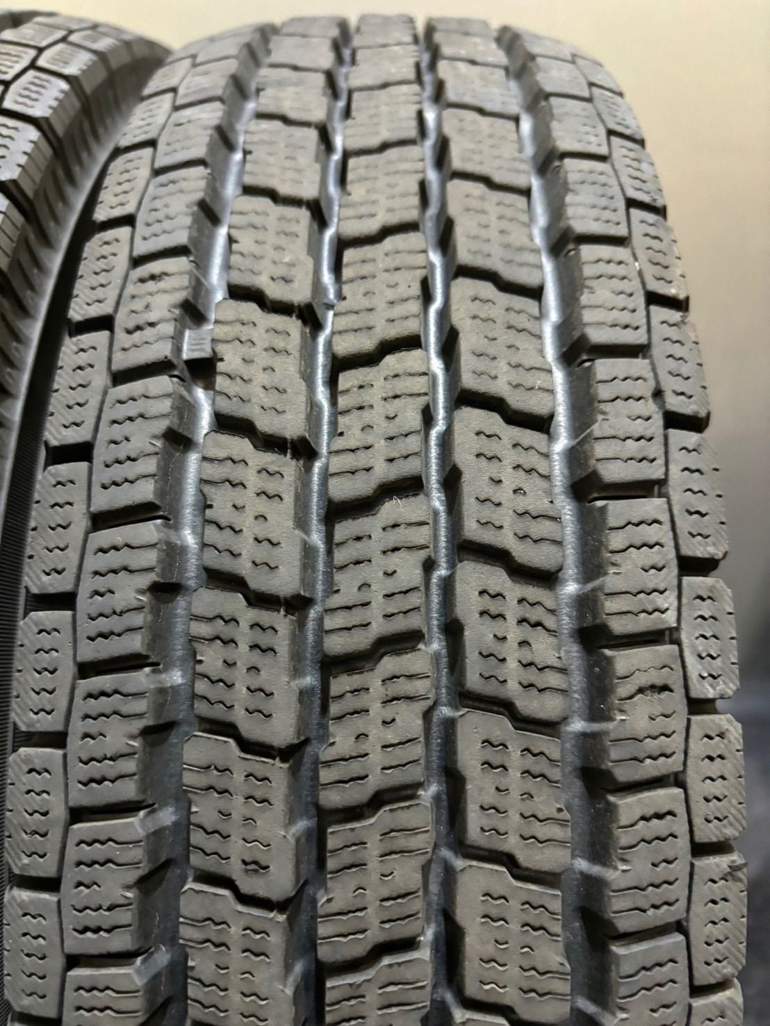 22年製 YOKOHAMA iceGUARD 145/80R13 スタッドレス① 価格｜145/80R13 82/80N iceGUARD iG91 for VAN ヨコハマタイヤ