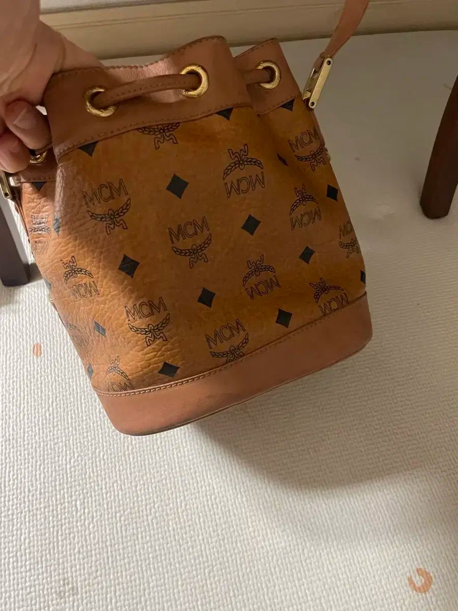ブックレッド MCM
