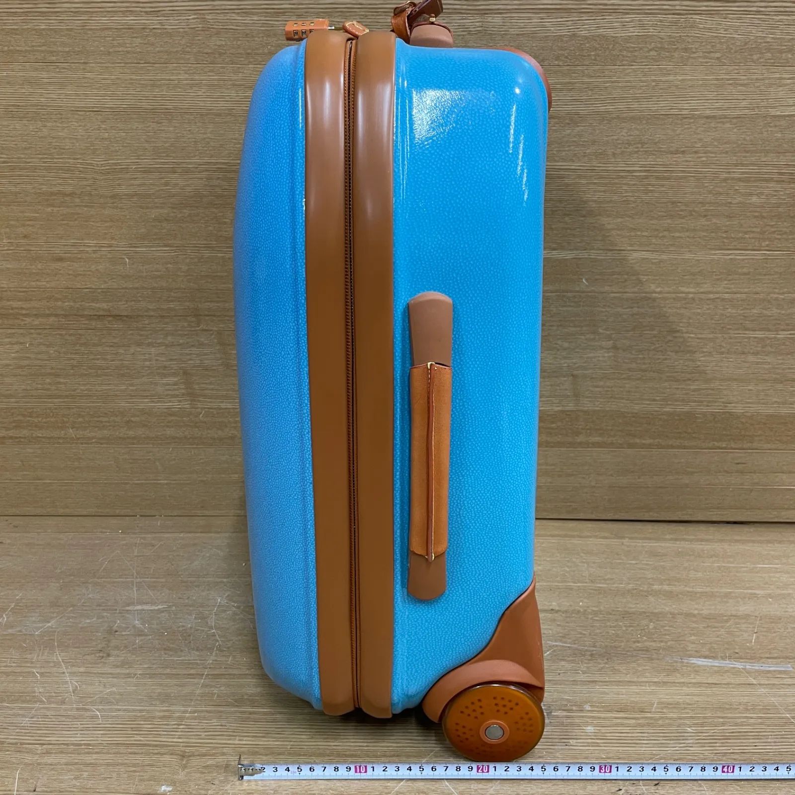 キャリーケース