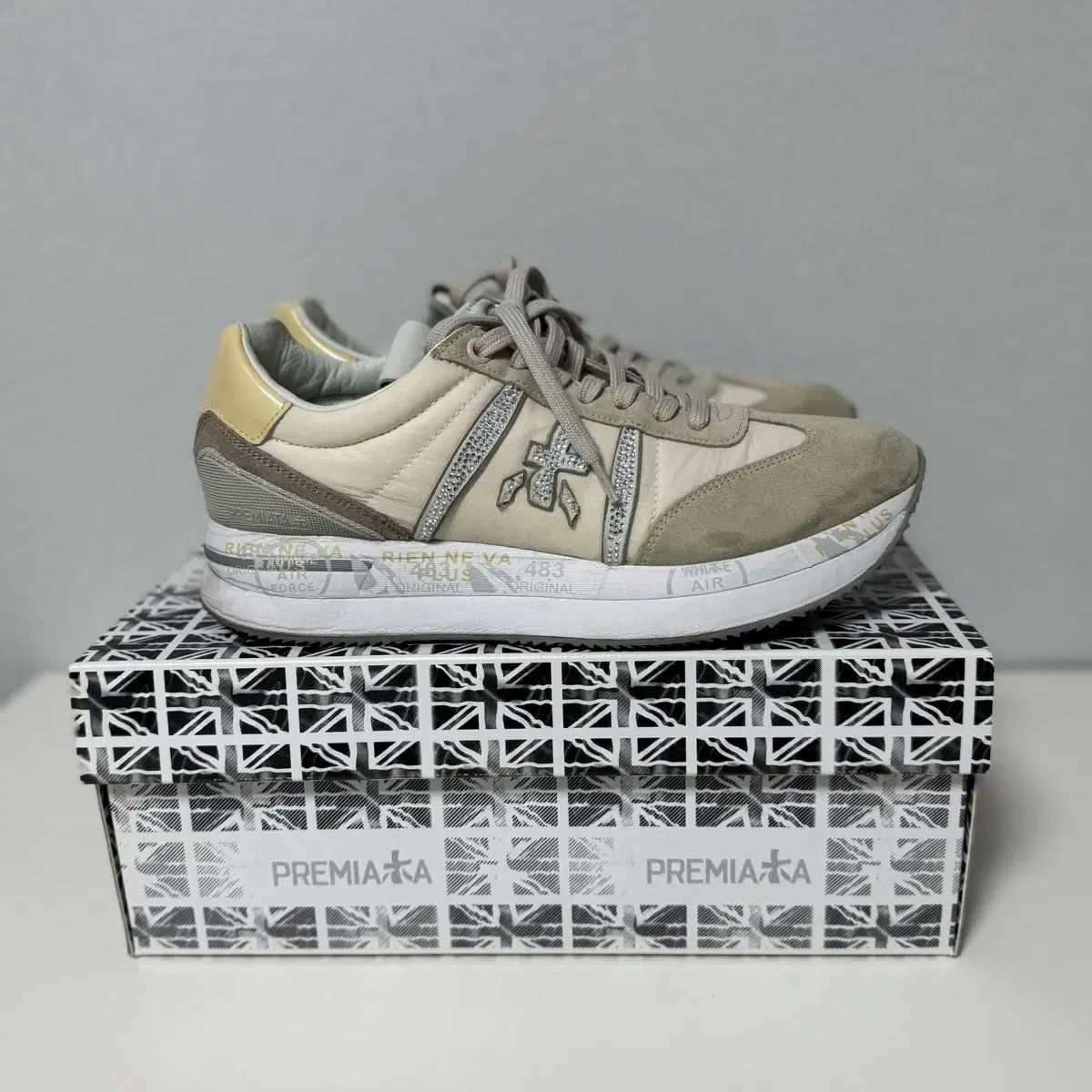 プレミアータ★人気 おしゃれ ベルベットローカットスニーカー Rhubarb Big Head Lace-up Sneakers 6 colors shoes ユニ