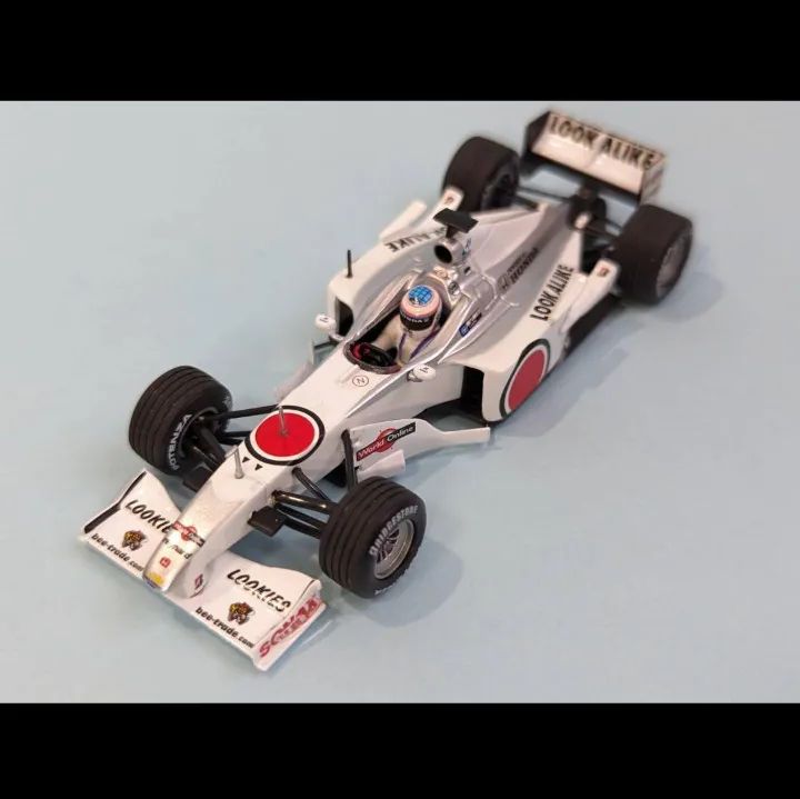 ミニチャンプス 1/43 BAR002 佐藤琢磨コレクション - メルカリ