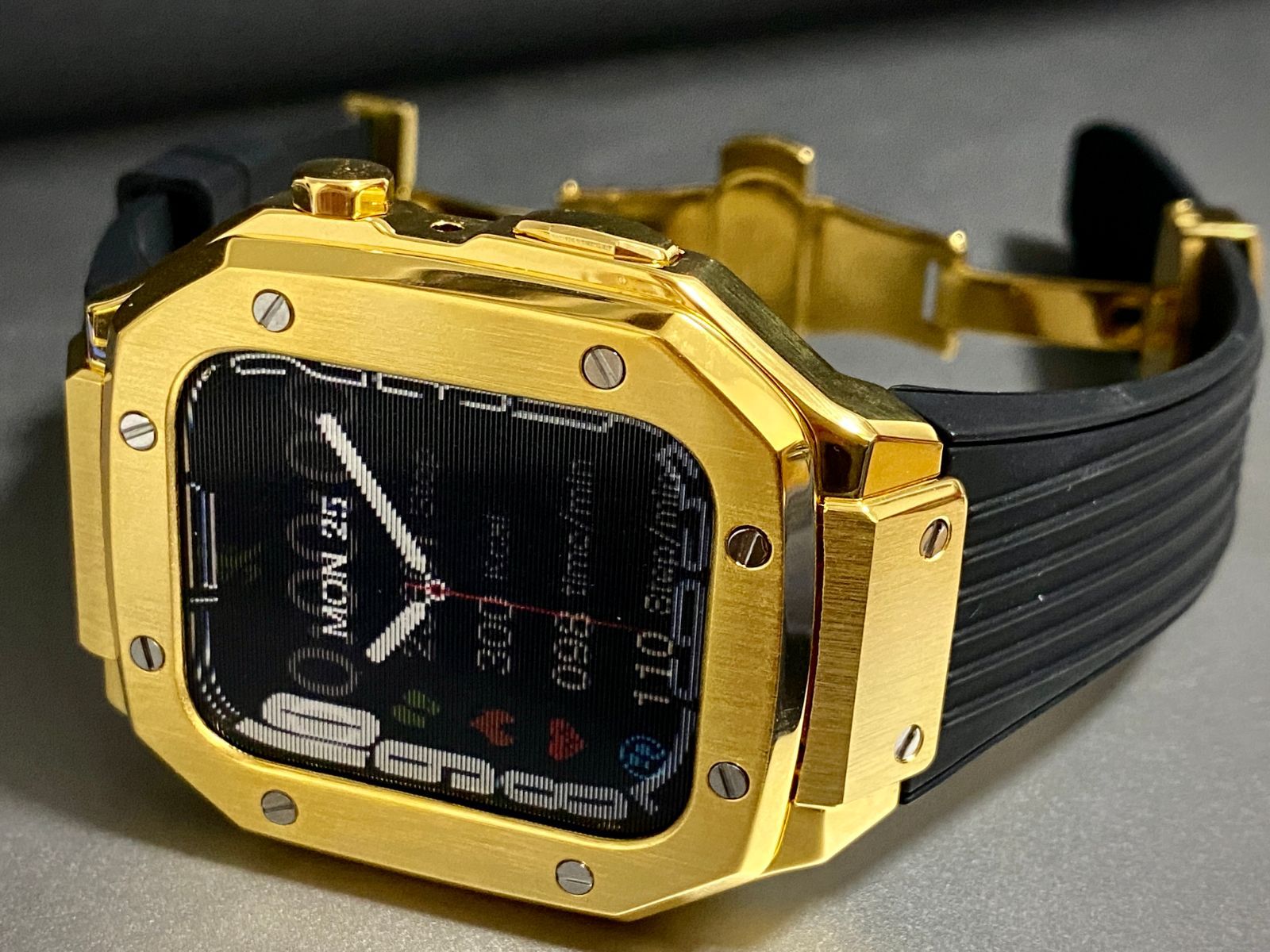 Apple Watchラバーバンドカバーメタルケースアップルウォッチ