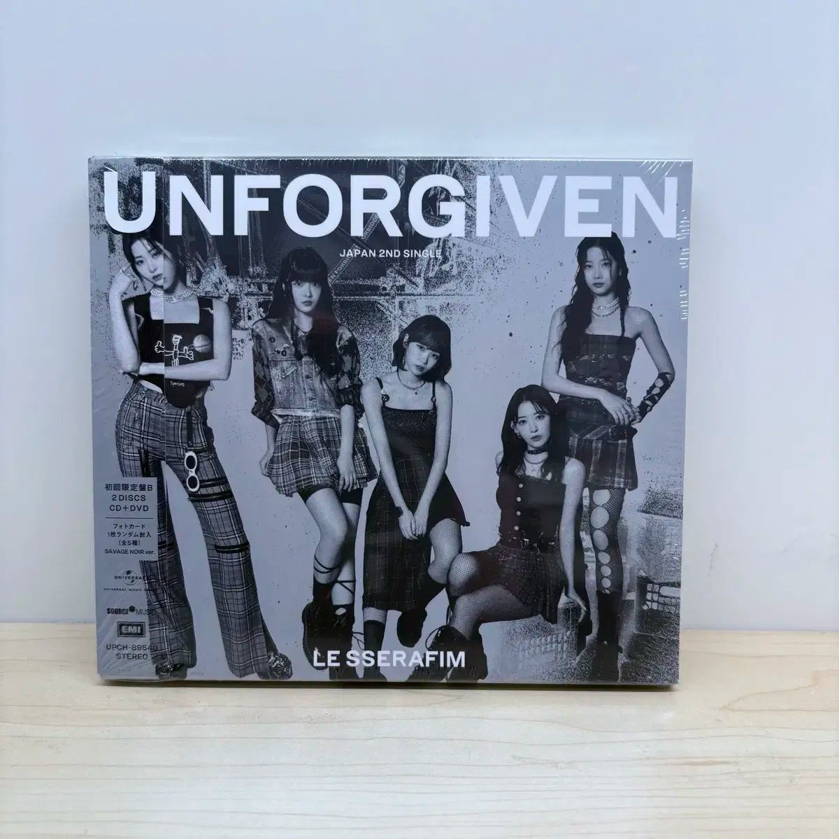 Le Sserafim 未開封30枚 LE SSERAFIM(ルセラフィム・ルセラ) UNFORGIVEN 日本 JAPAN 未開封