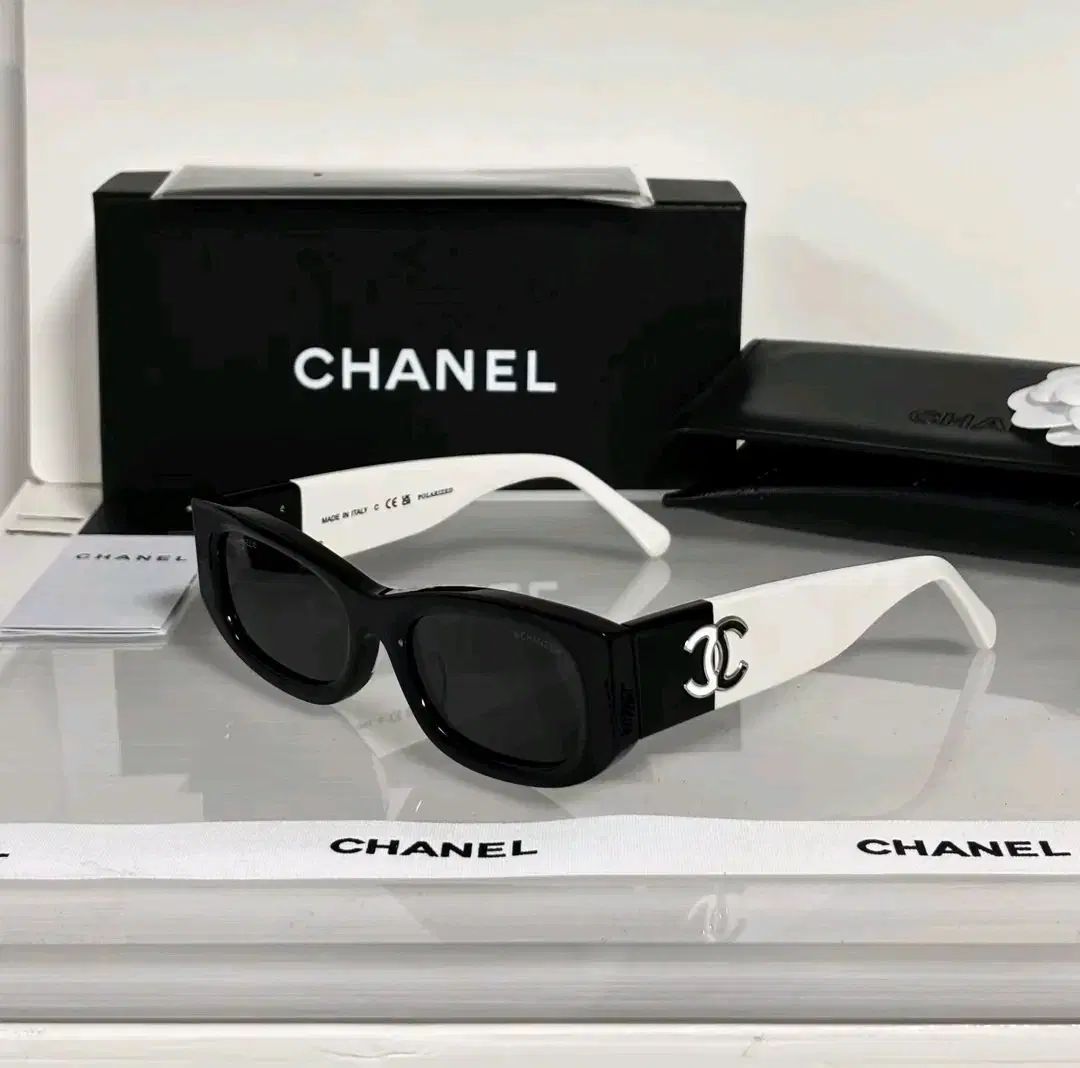 CHANEL CHANEL(シャネル) サングラス ブラックホワイト アン