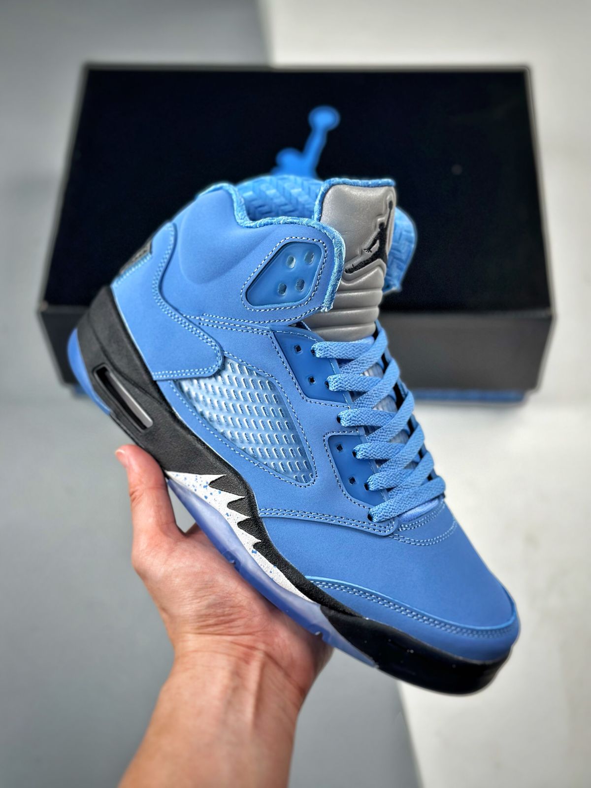 NIKE AIR JORDAN 5 “UNC” UNIVERSITY  ナイキ エアジョーダン 5 